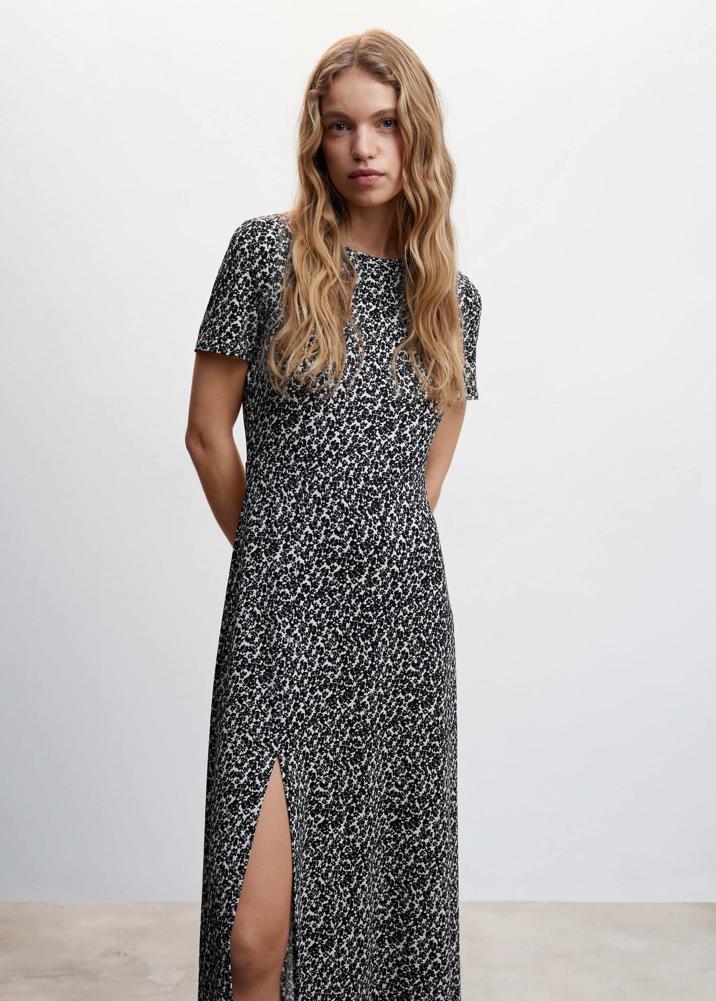 Vestido Estampado Abertura Negro