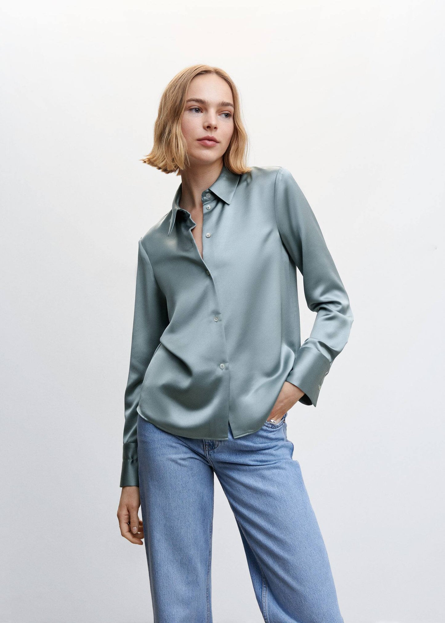 Blusa Satinada Botones Verde