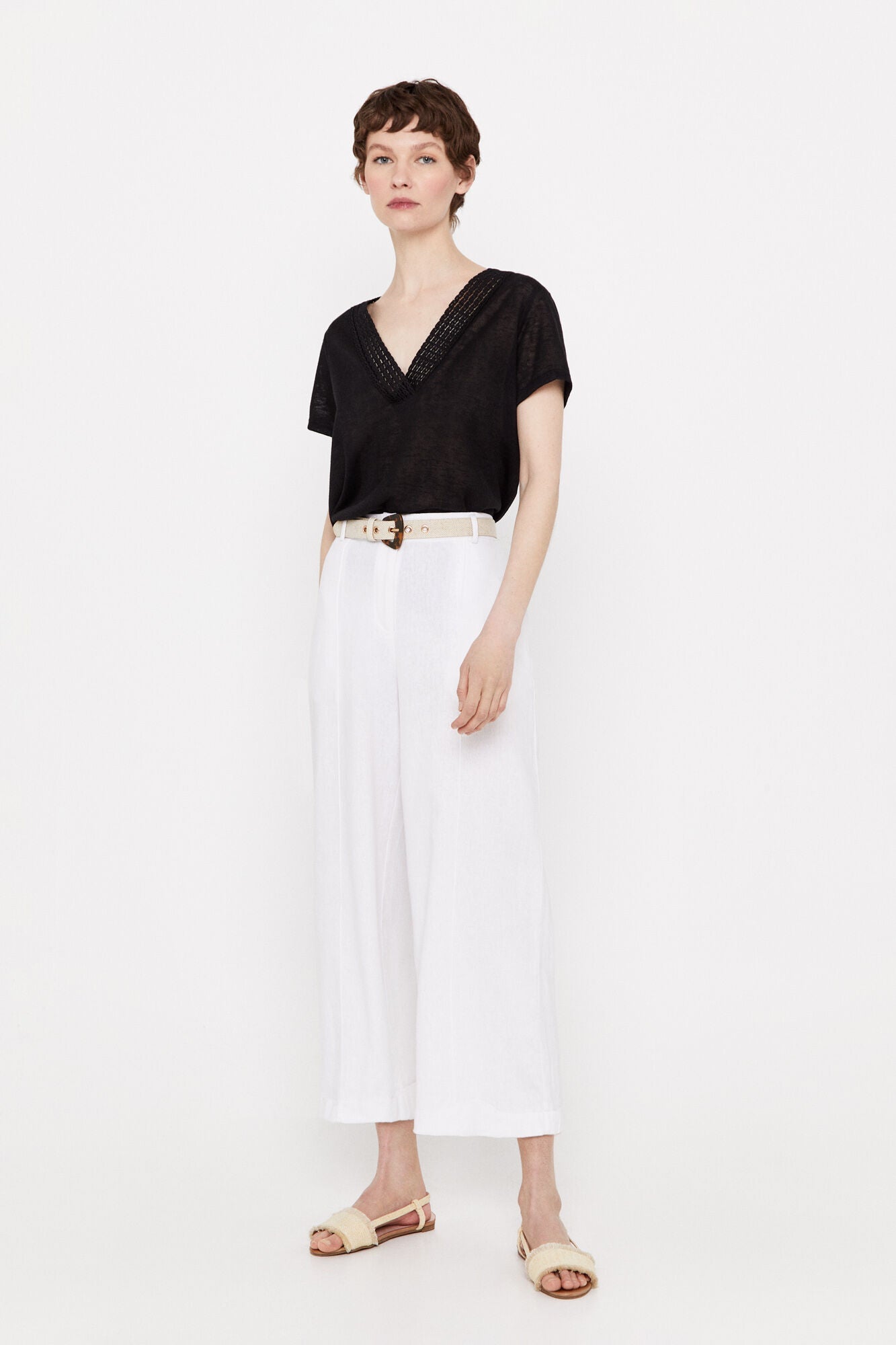 Camiseta Escote Pico Negro