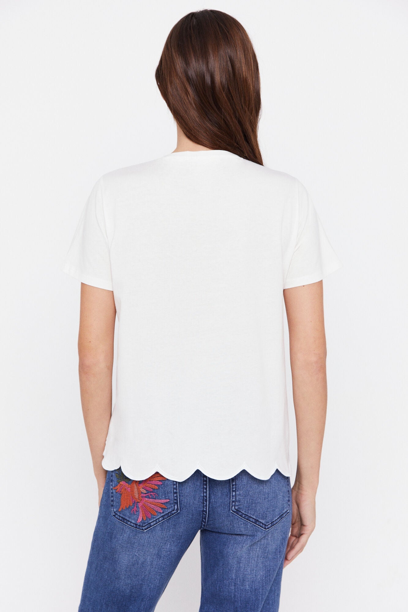 Camiseta Bajo Bordado Blanco