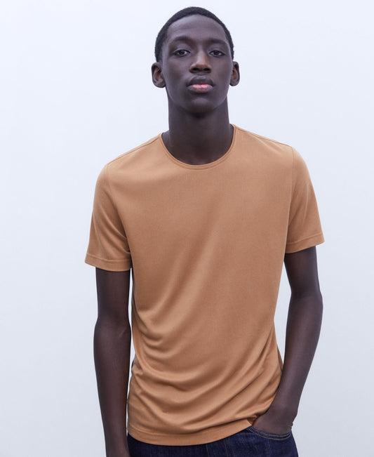 Camiseta Cuello Cajal Mostaza