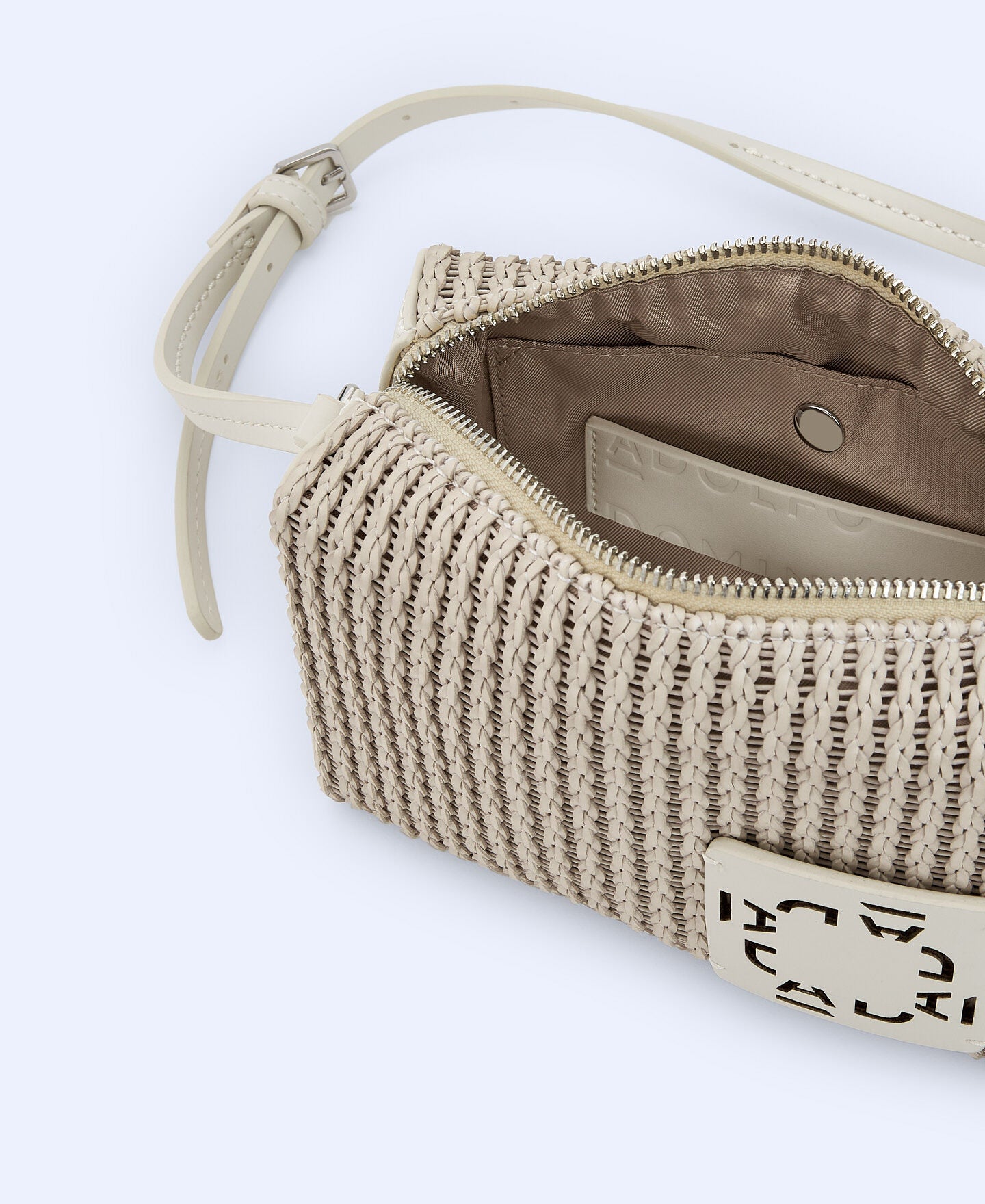 Bolso Trenzado Gris Claro