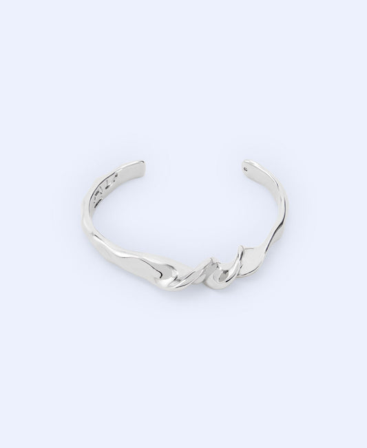 Pulsera Metálica Torsión Plateada
