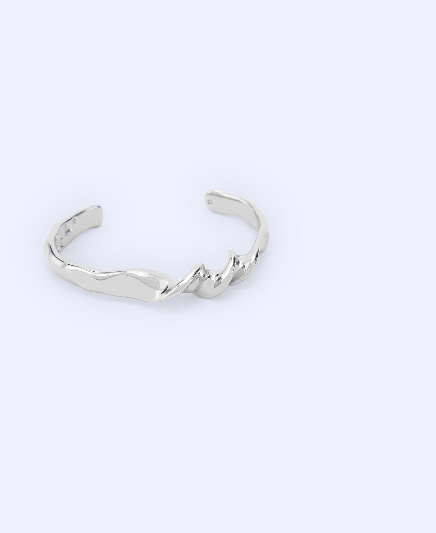 Pulsera Metálica Torsión Plateada