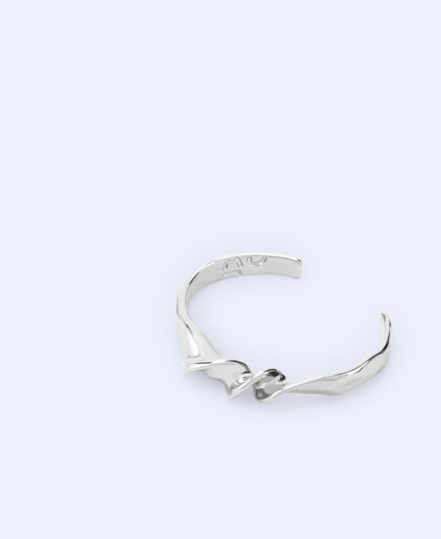 Pulsera Metálica Torsión Plateada