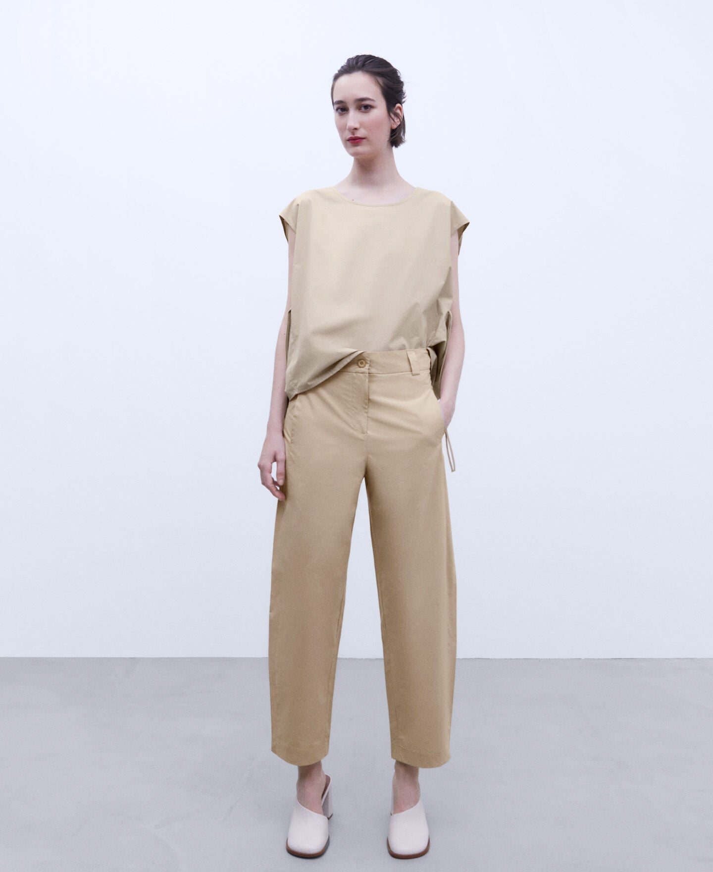 Top Detalle Aberturas Beige