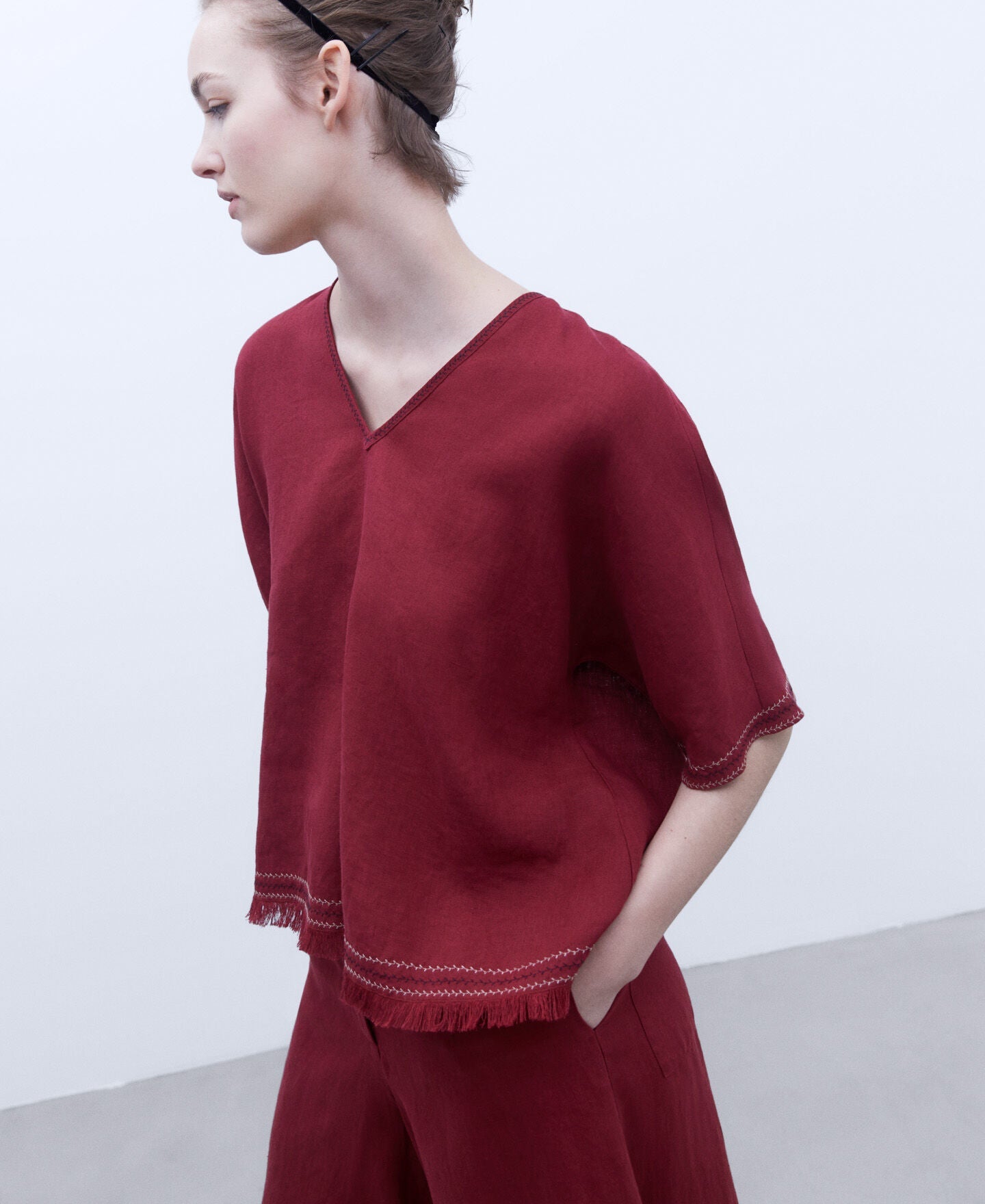 Camisa Escote Pico Flecos Rojo