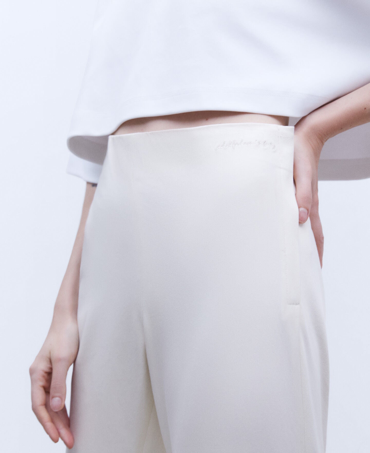 Pantalones White