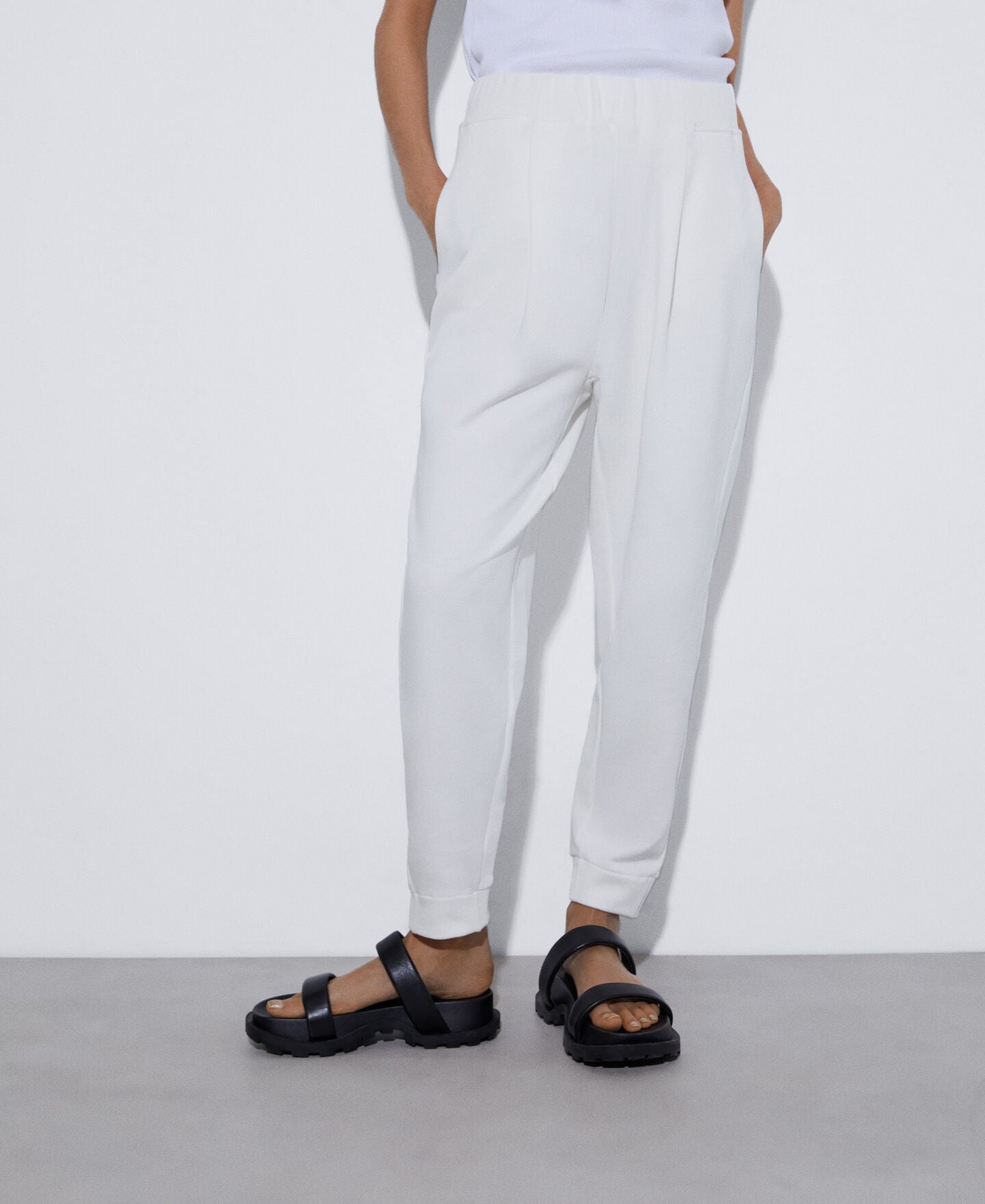 Pantalones White