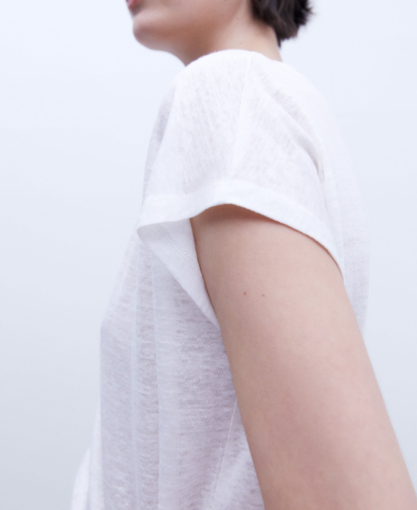 Camiseta Lino Cuello Pico Blanco