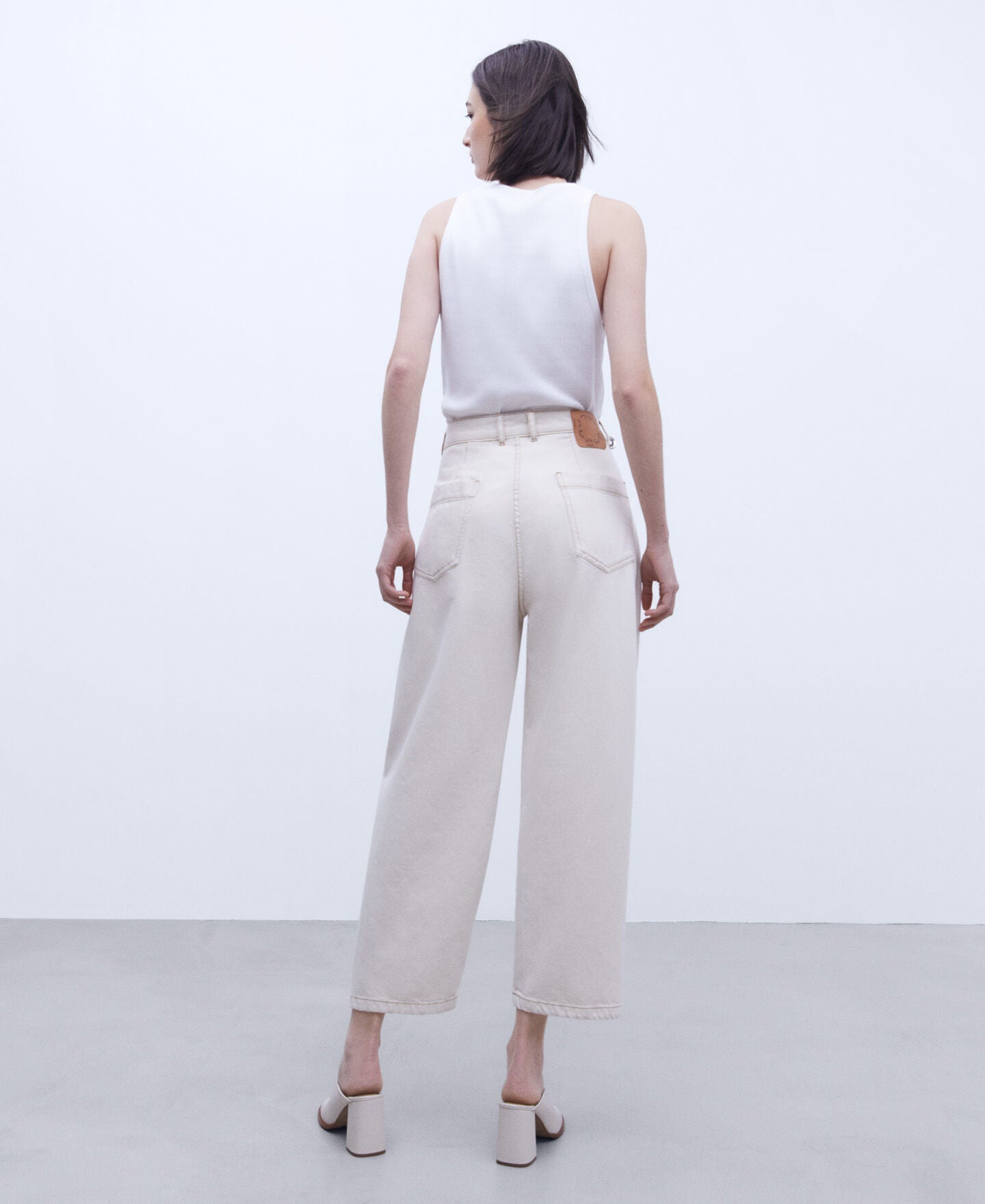 Pantalones White