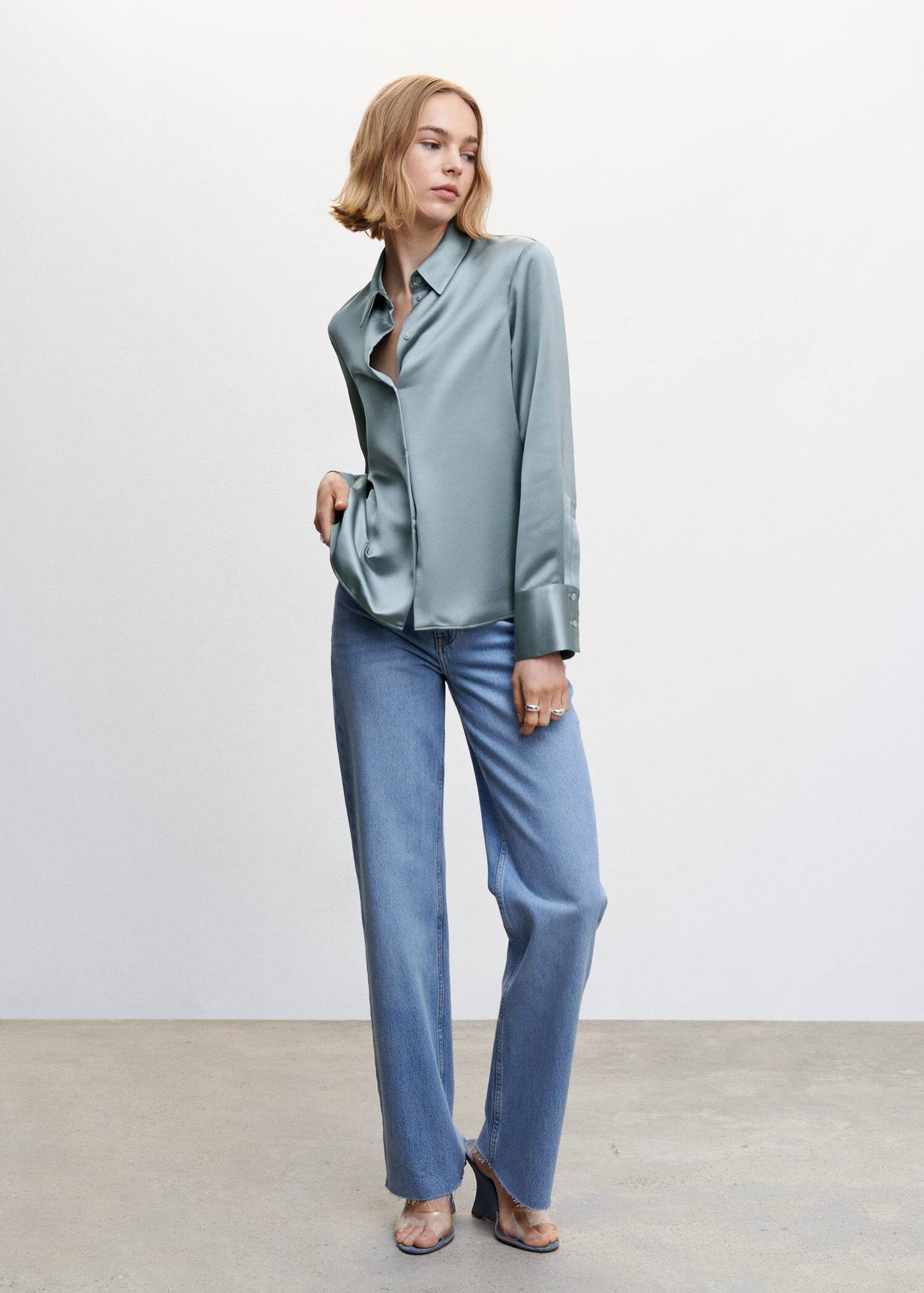 Blusa Satinada Botones Verde