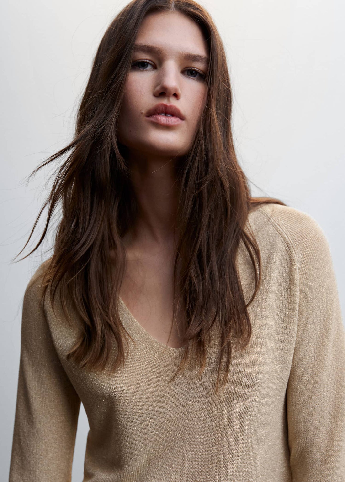 Sudadera Cuello Pico Beige