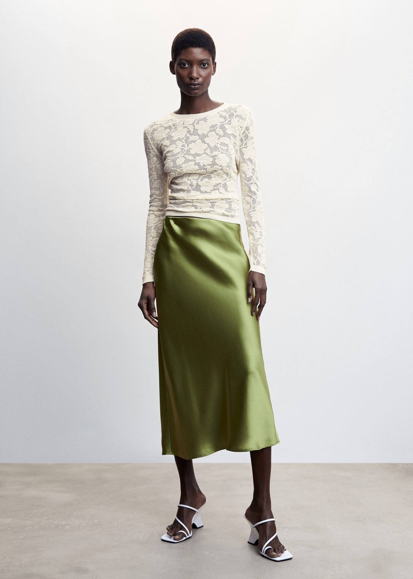 Top Punto Calado Floral Blanco