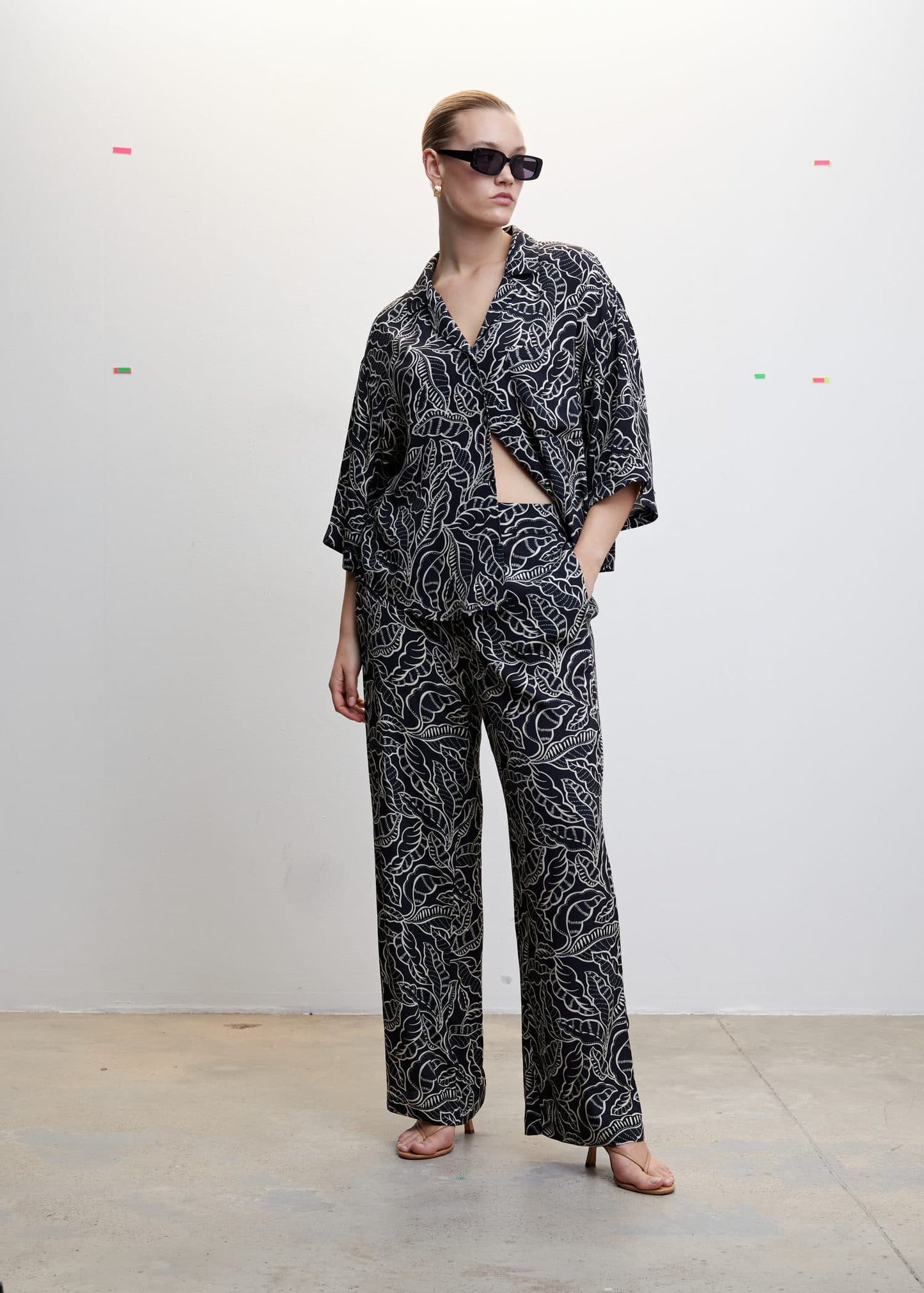 Pantalón Palazzo Floral Negro