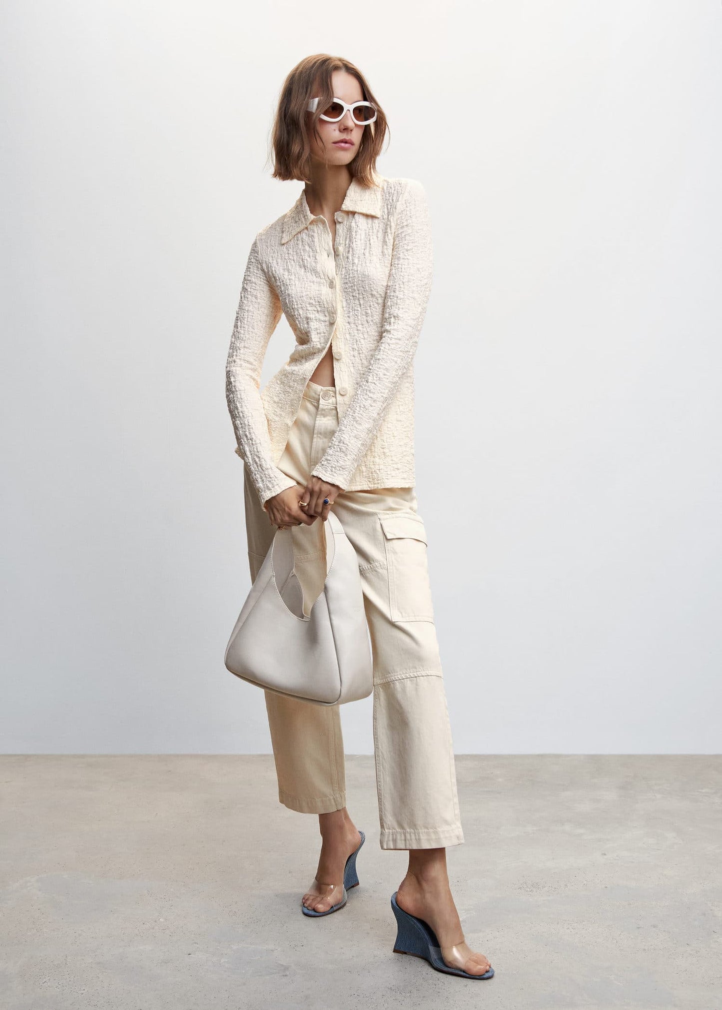 Blusa Textura Botones Beige