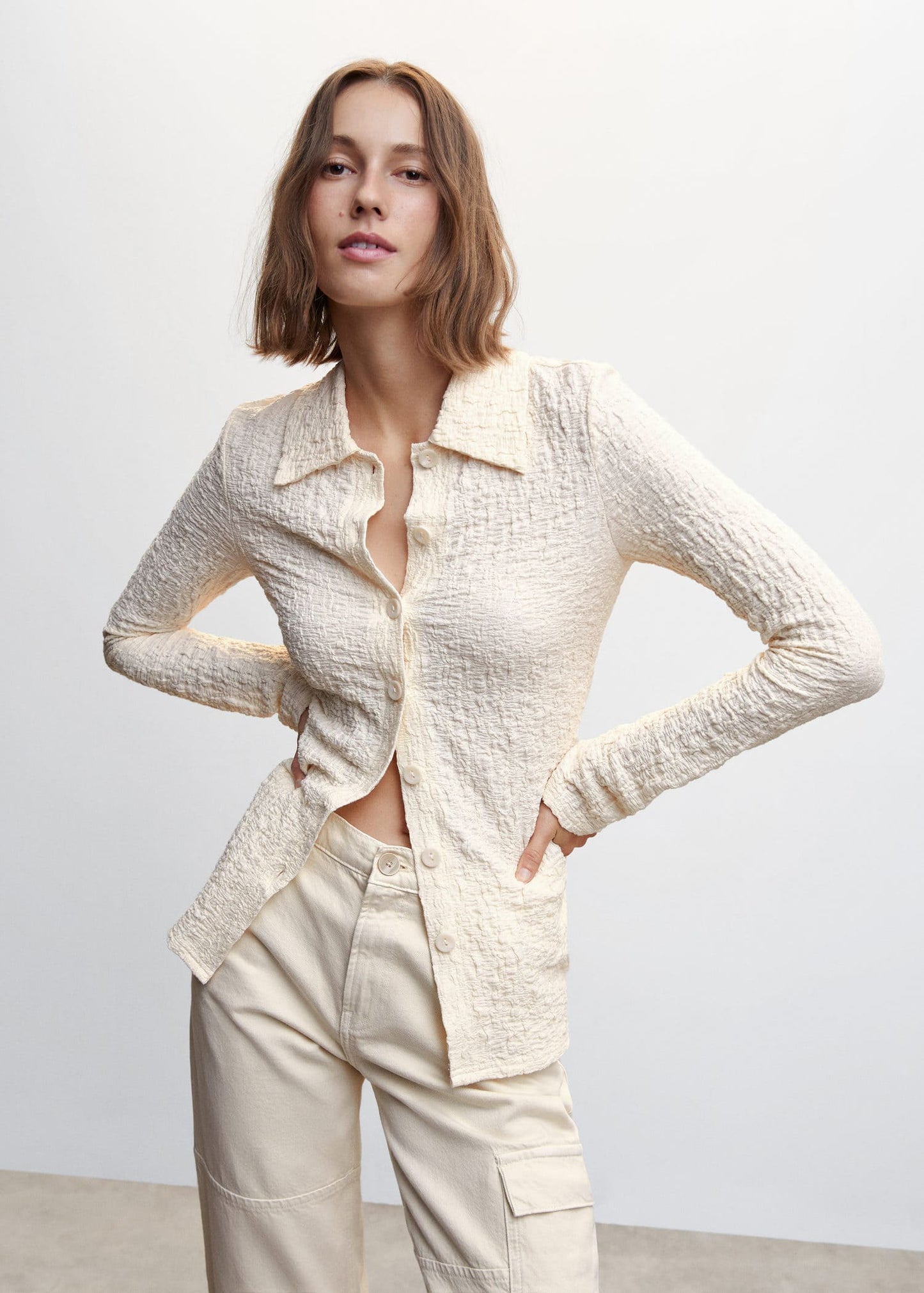 Blusa Textura Botones Beige