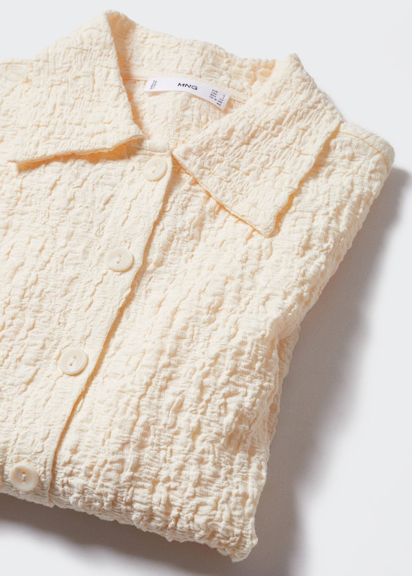 Blusa Textura Botones Beige