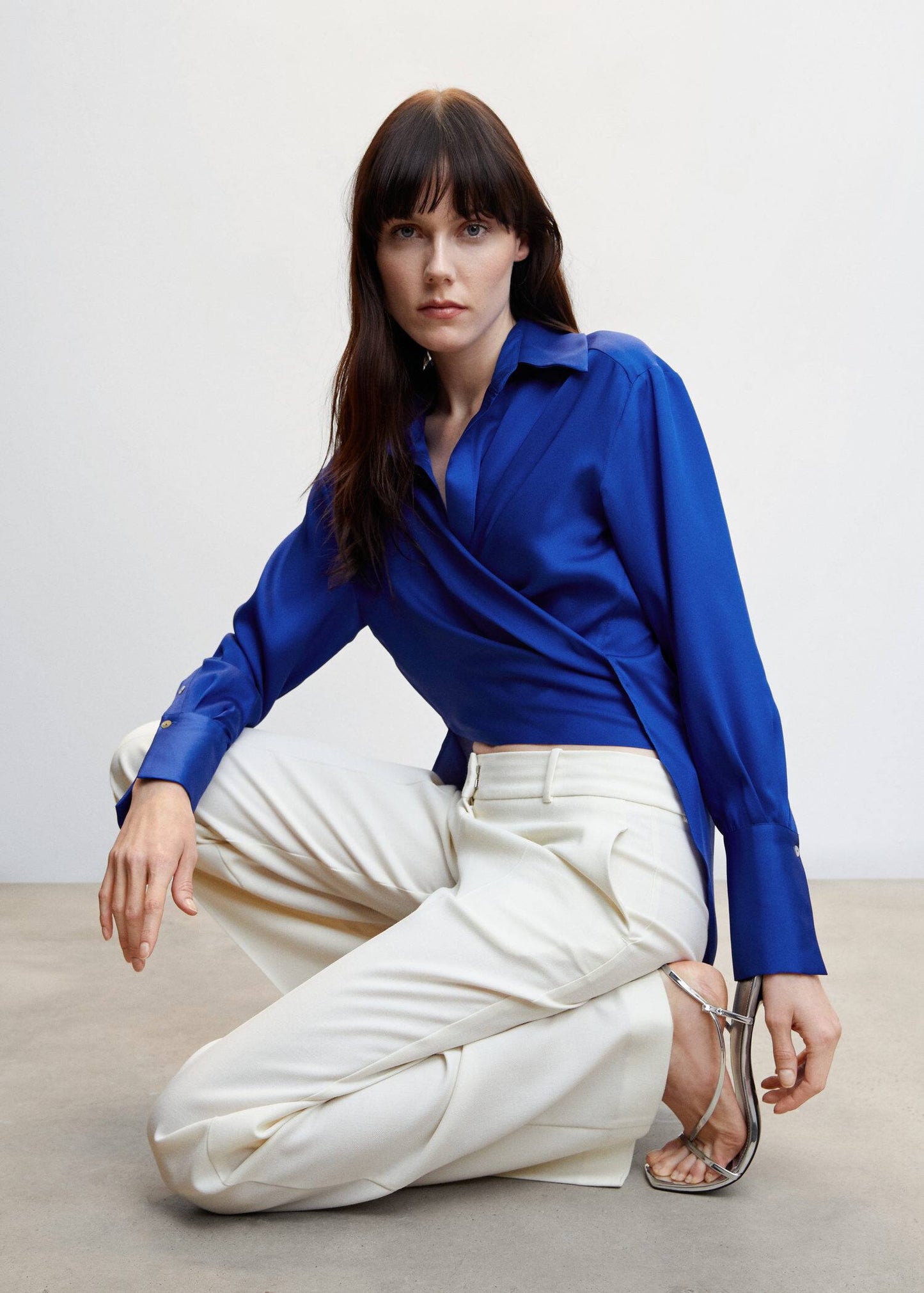 Blusa Cruzada Satinada Azul