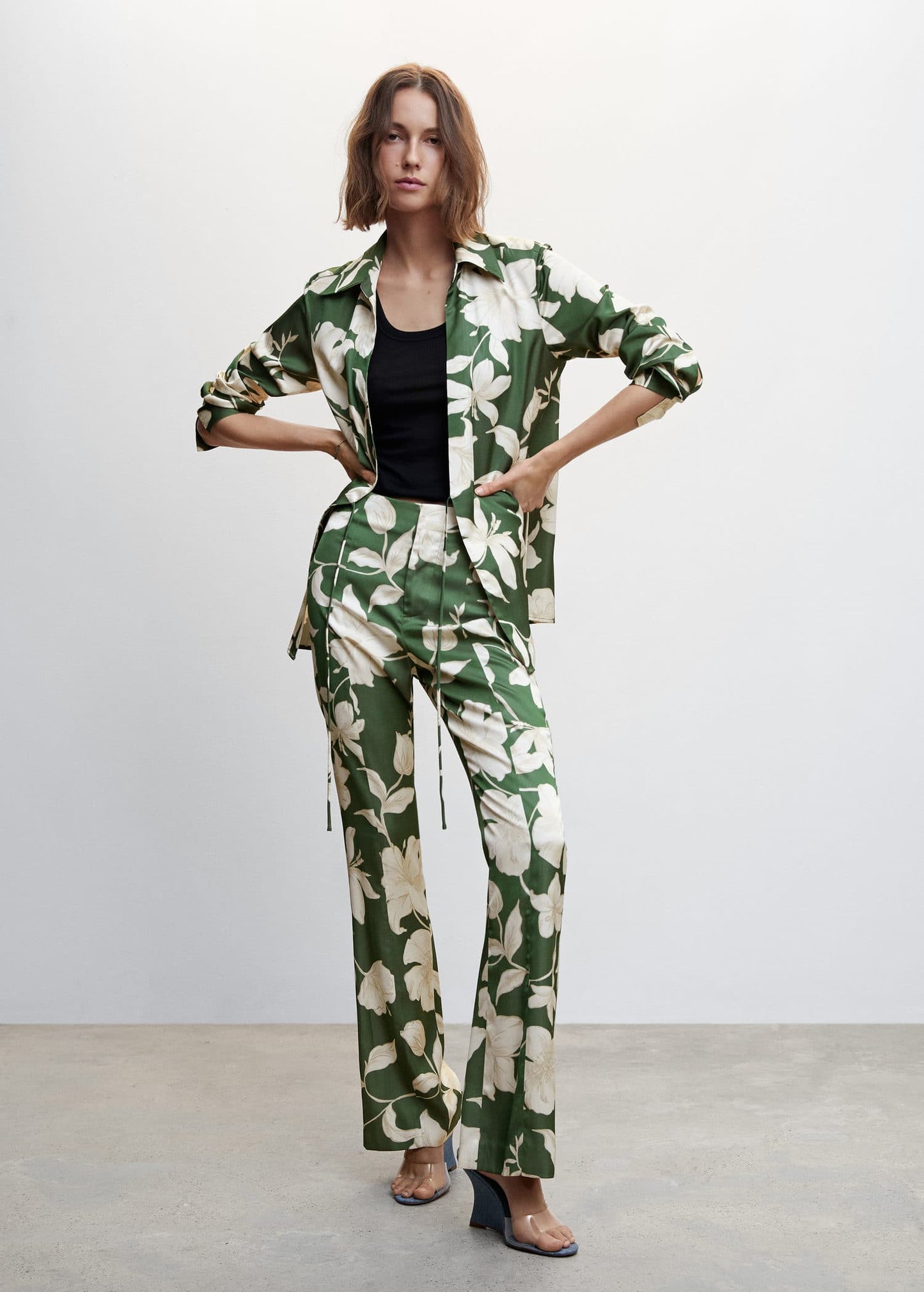 Pantalón Acampanado Estampado Verde
