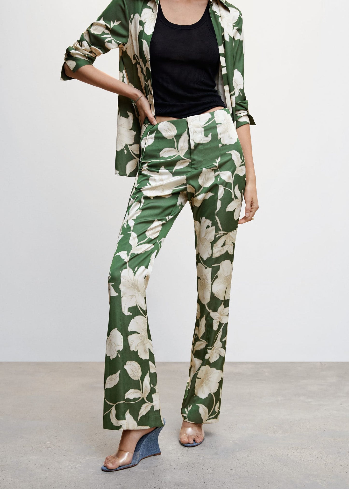 Pantalón Acampanado Estampado Verde