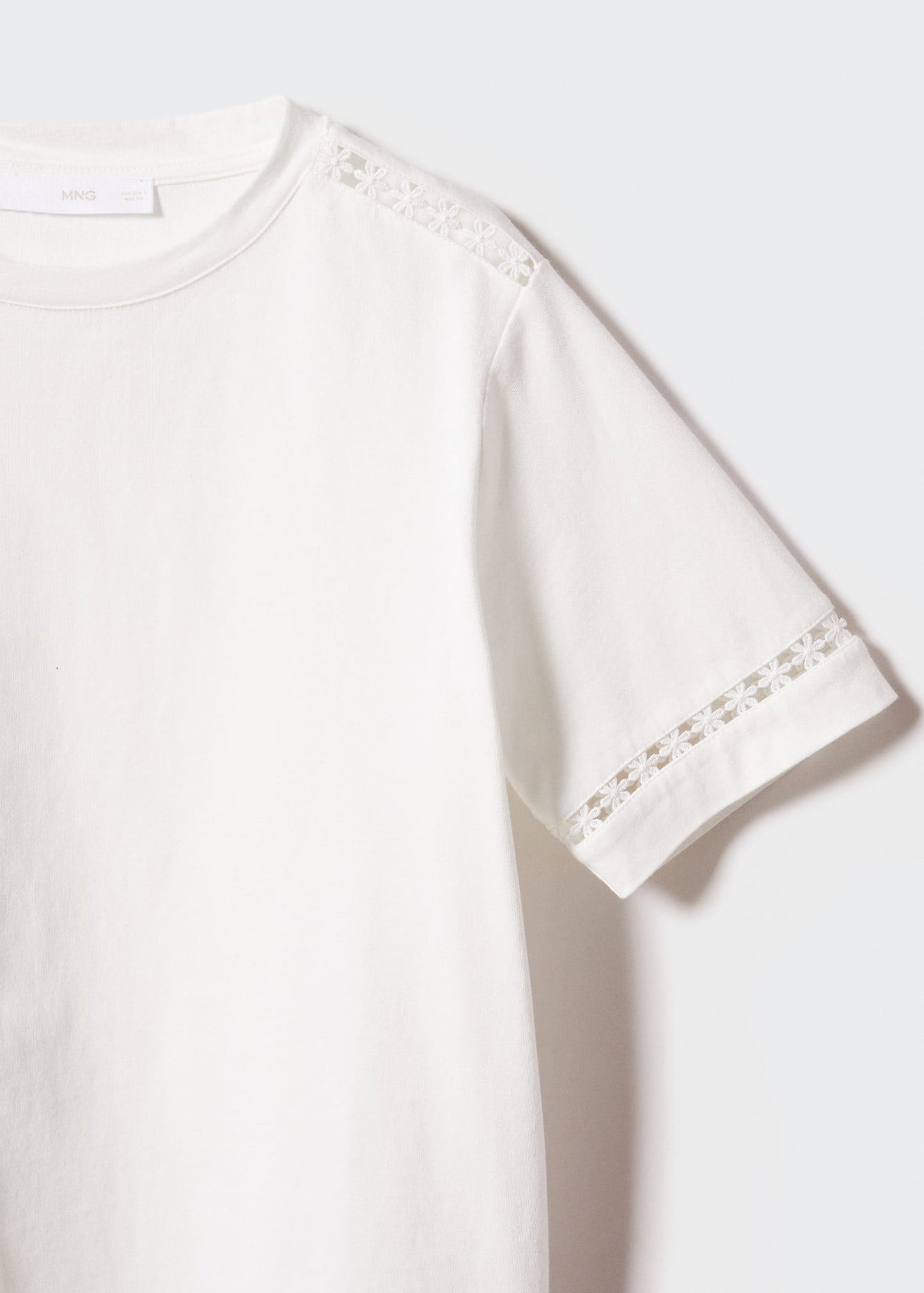 Camiseta Detalle Bordado Blanco