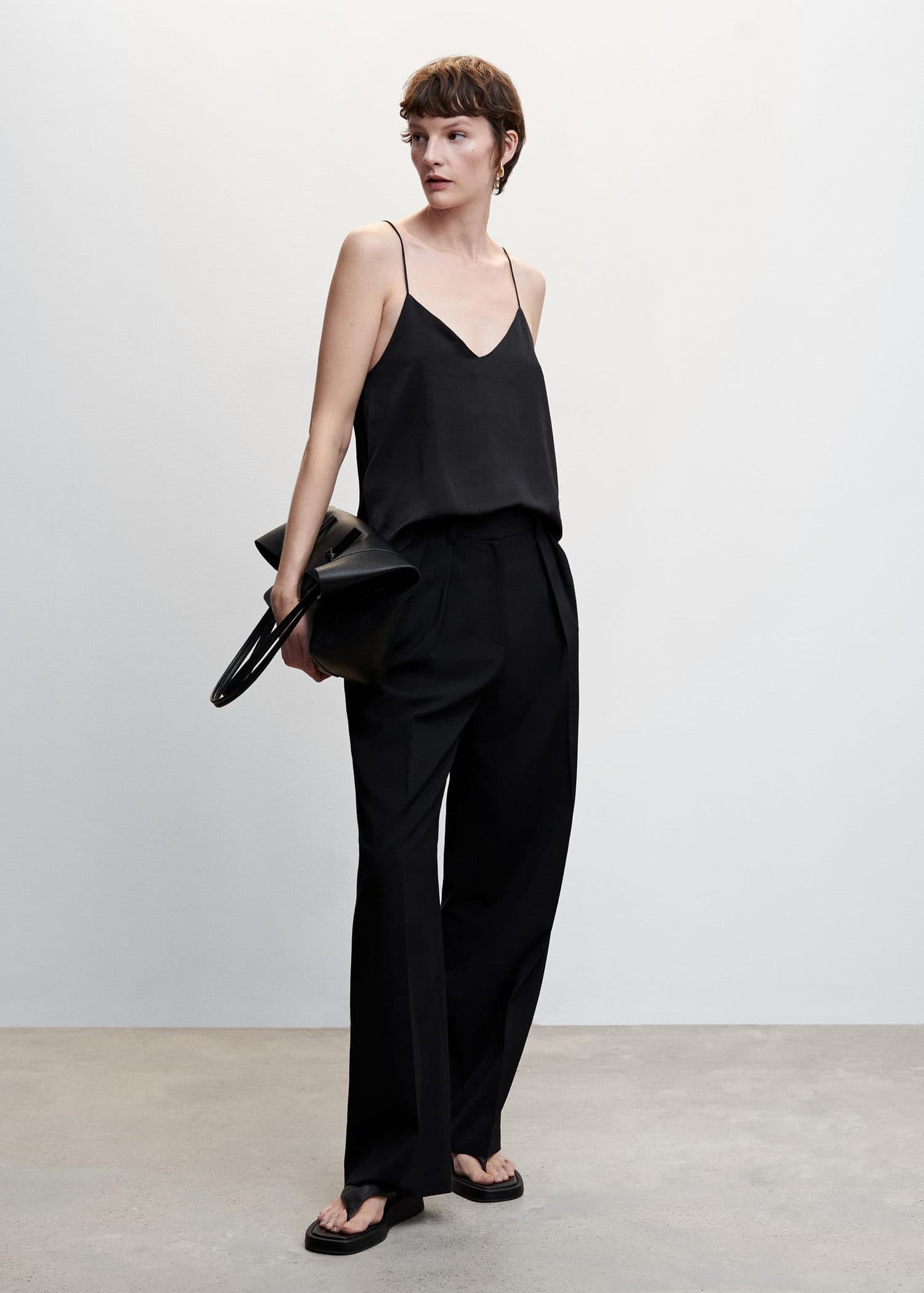 Top Tirantes Satinado Negro
