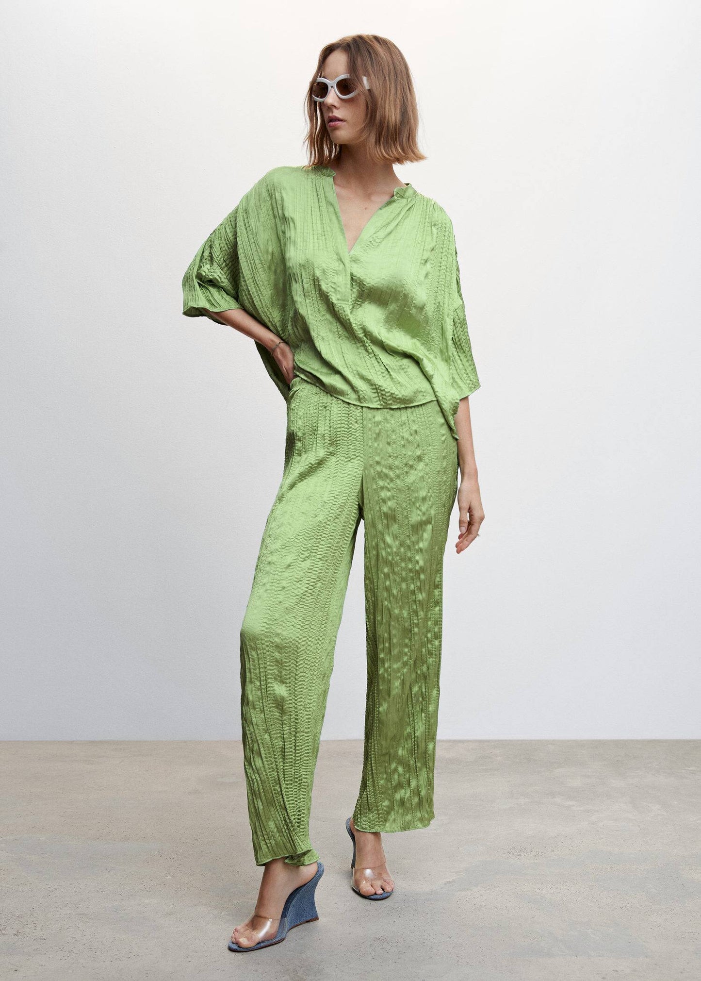 Pantalón Plisado Satinado Verde