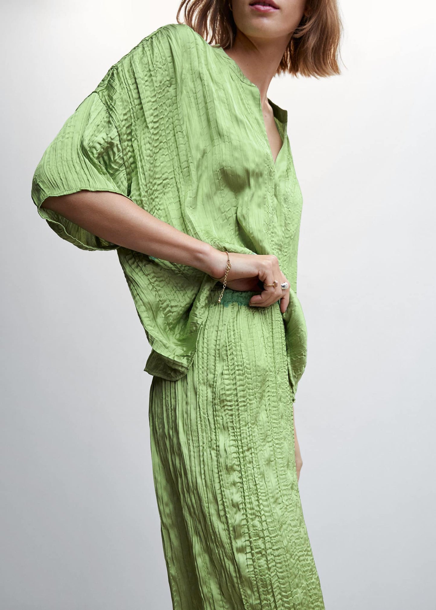 Pantalón Plisado Satinado Verde