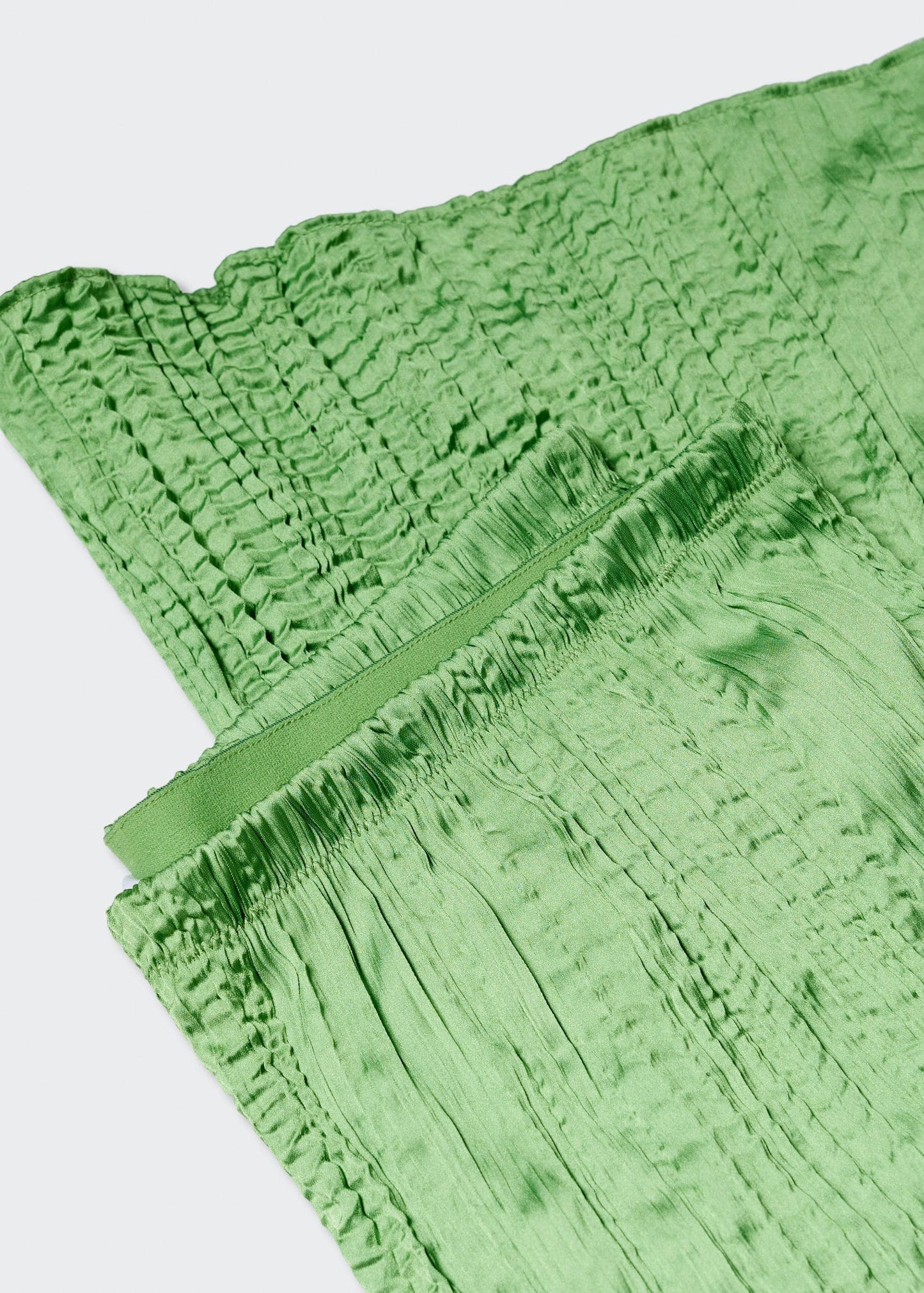 Pantalón Plisado Satinado Verde