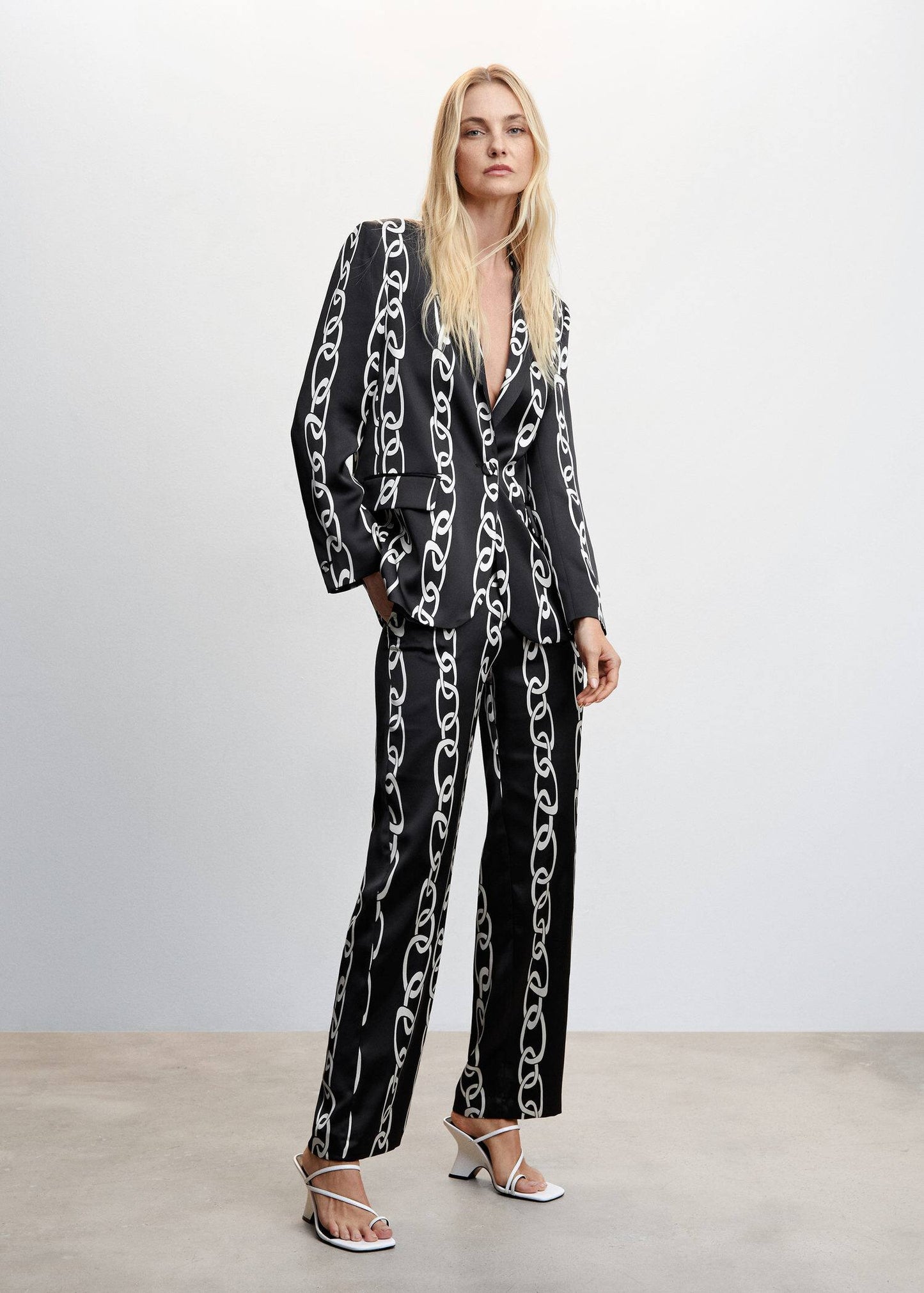 Pantalón Estampado Cadenas Negro