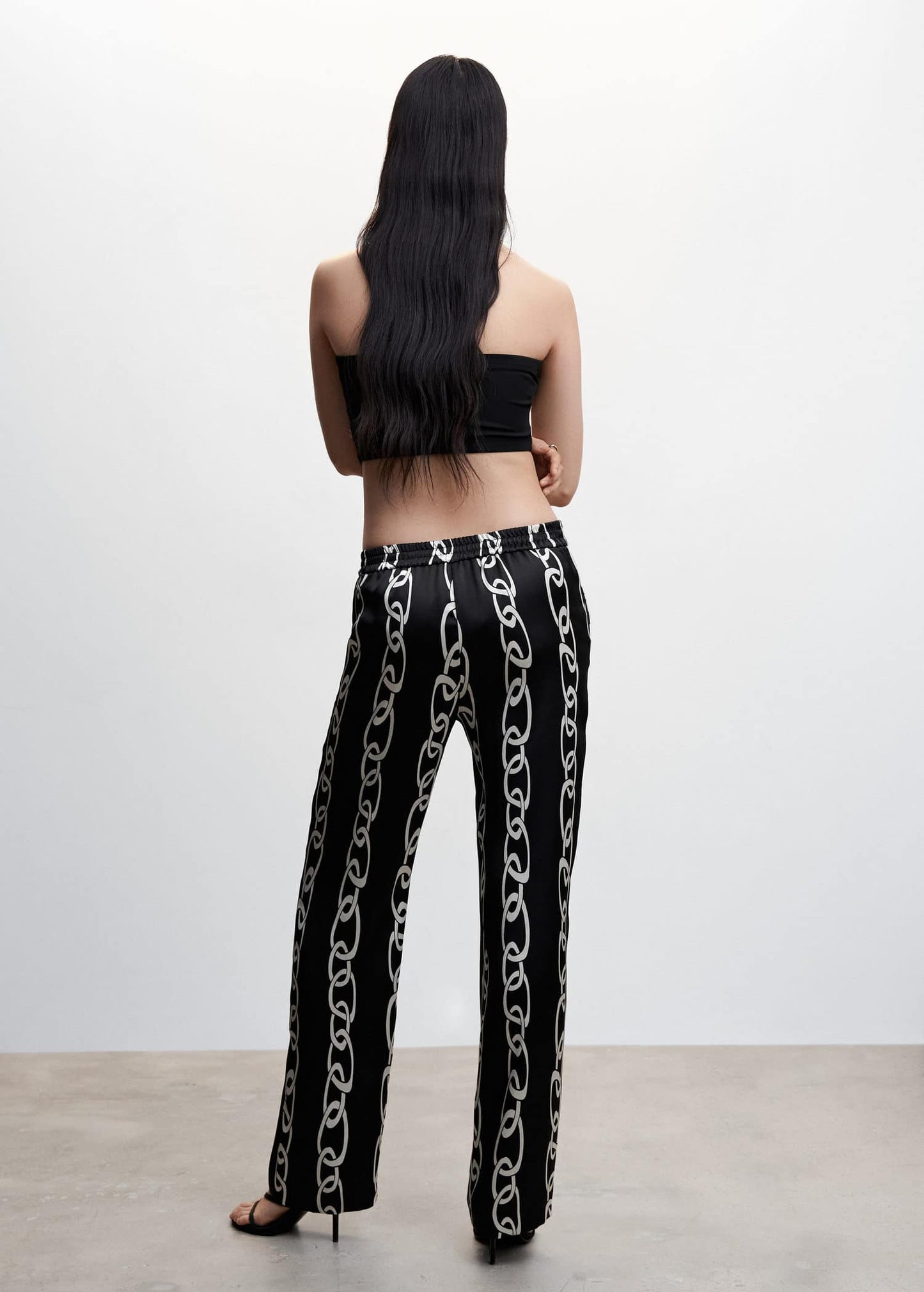 Pantalón Estampado Cadenas Negro