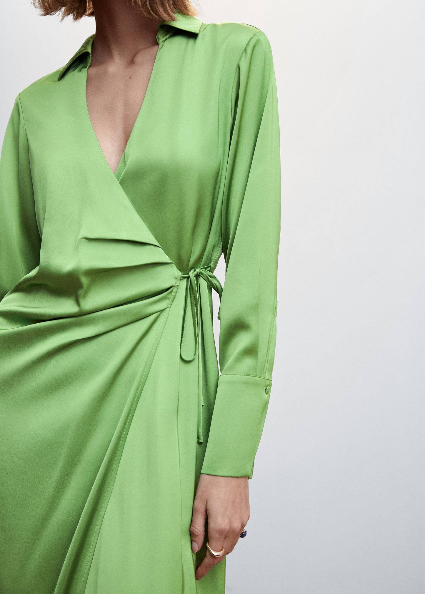 Vestido Satinado Drapeado Verde