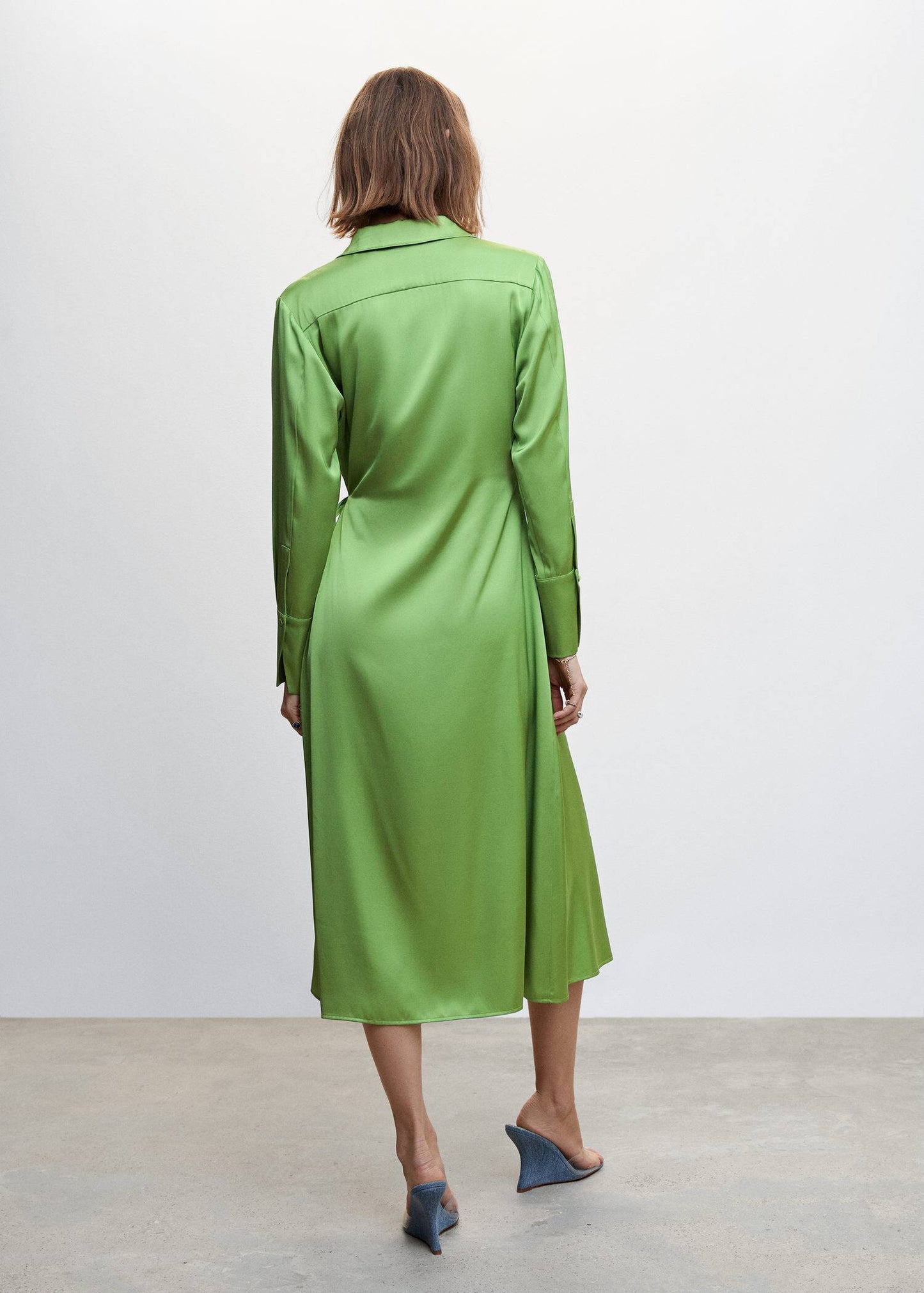 Vestido Satinado Drapeado Verde