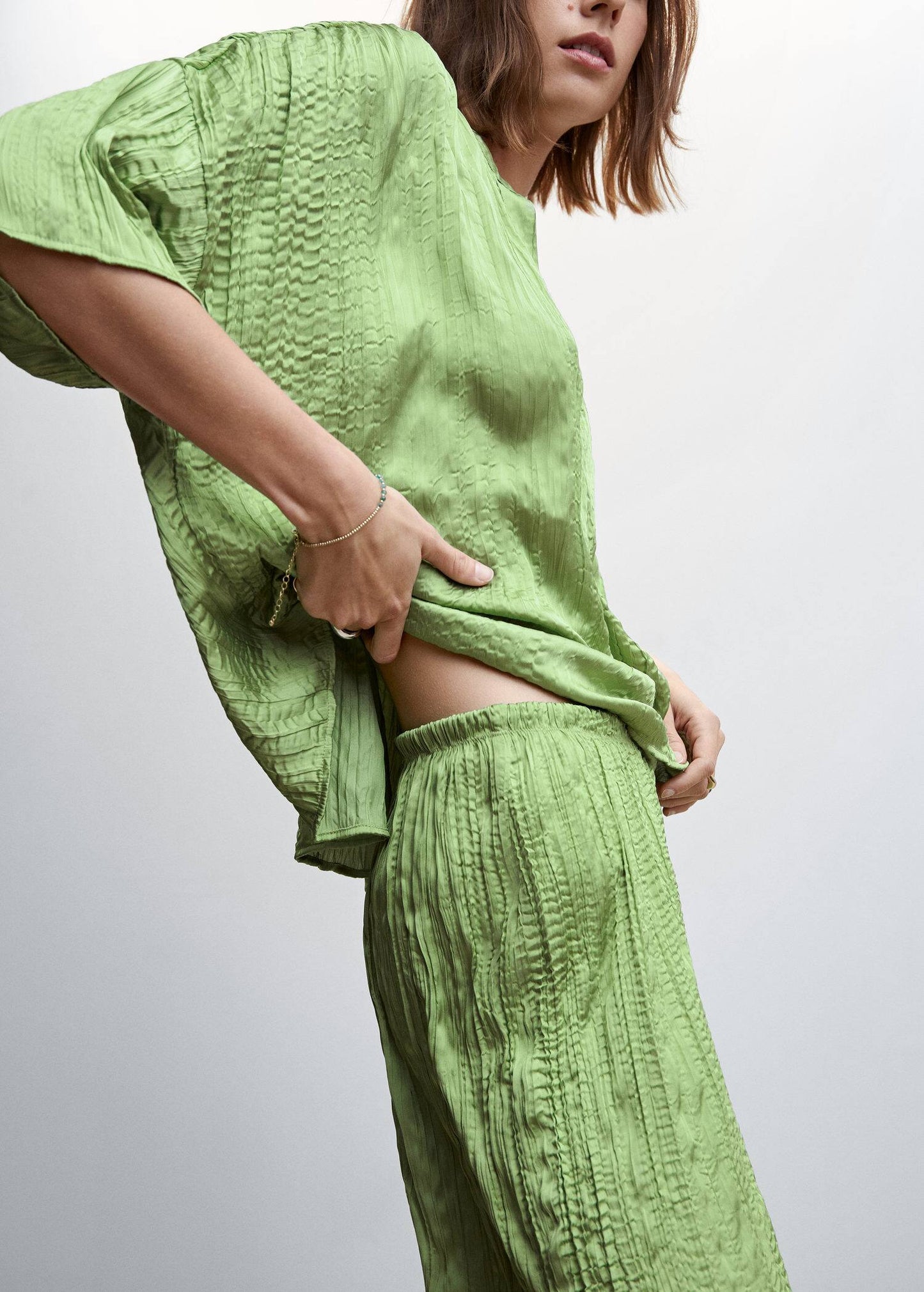 Blusa Plisada Satinada Verde