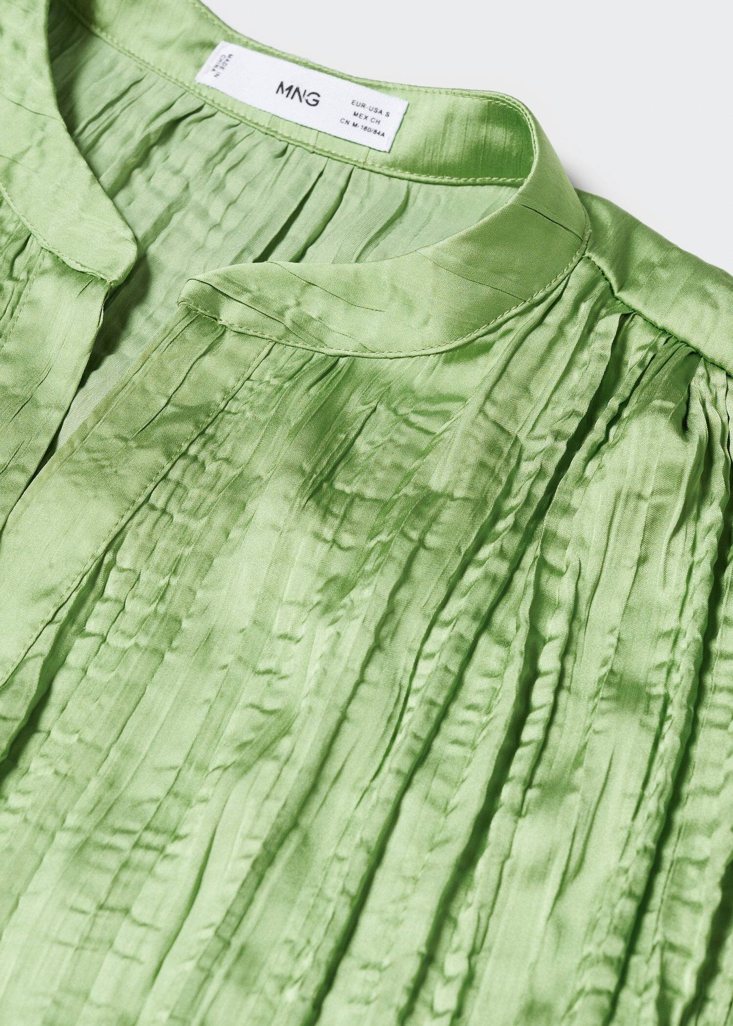 Blusa Plisada Satinada Verde