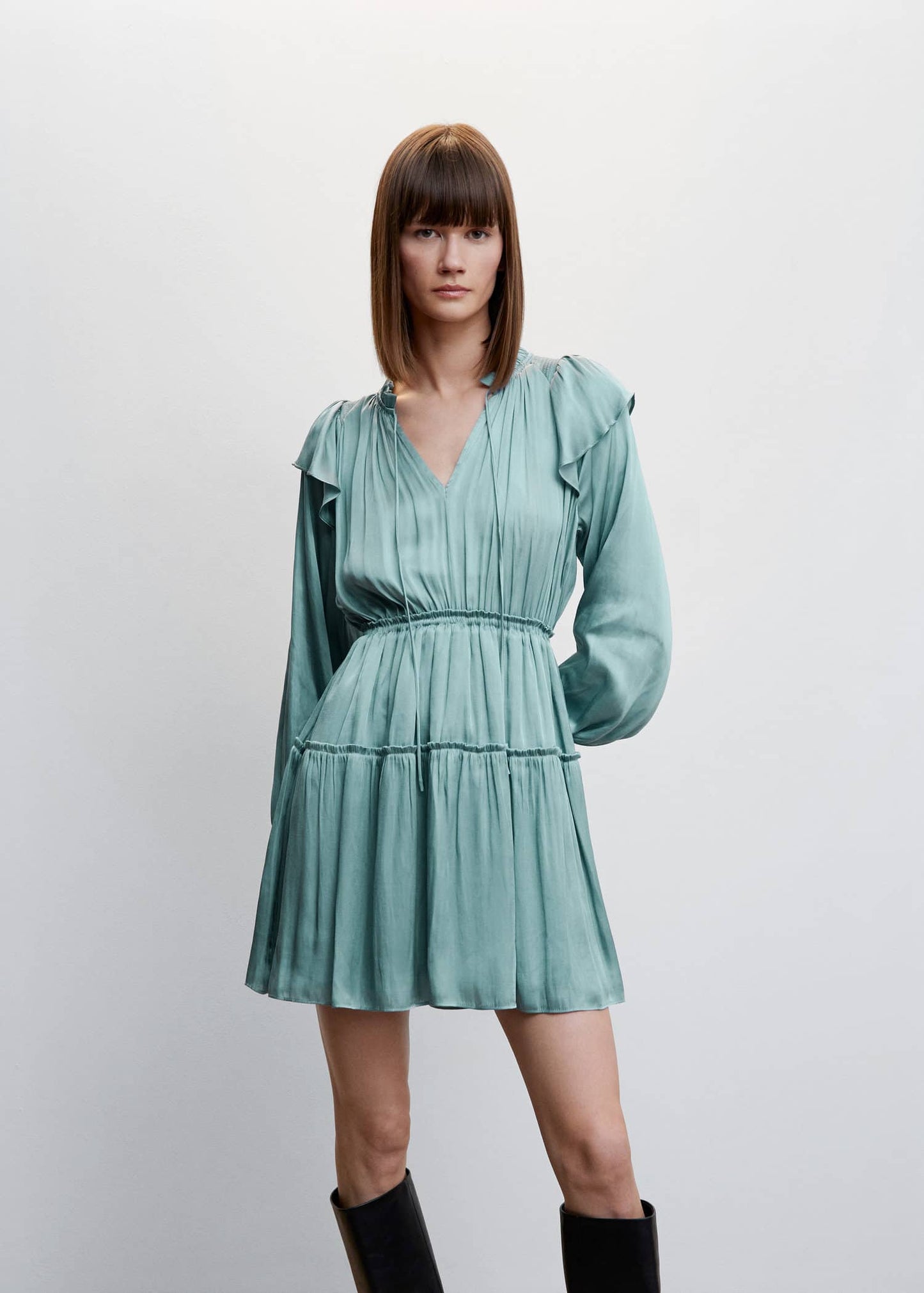 Vestido Satinado Volantes