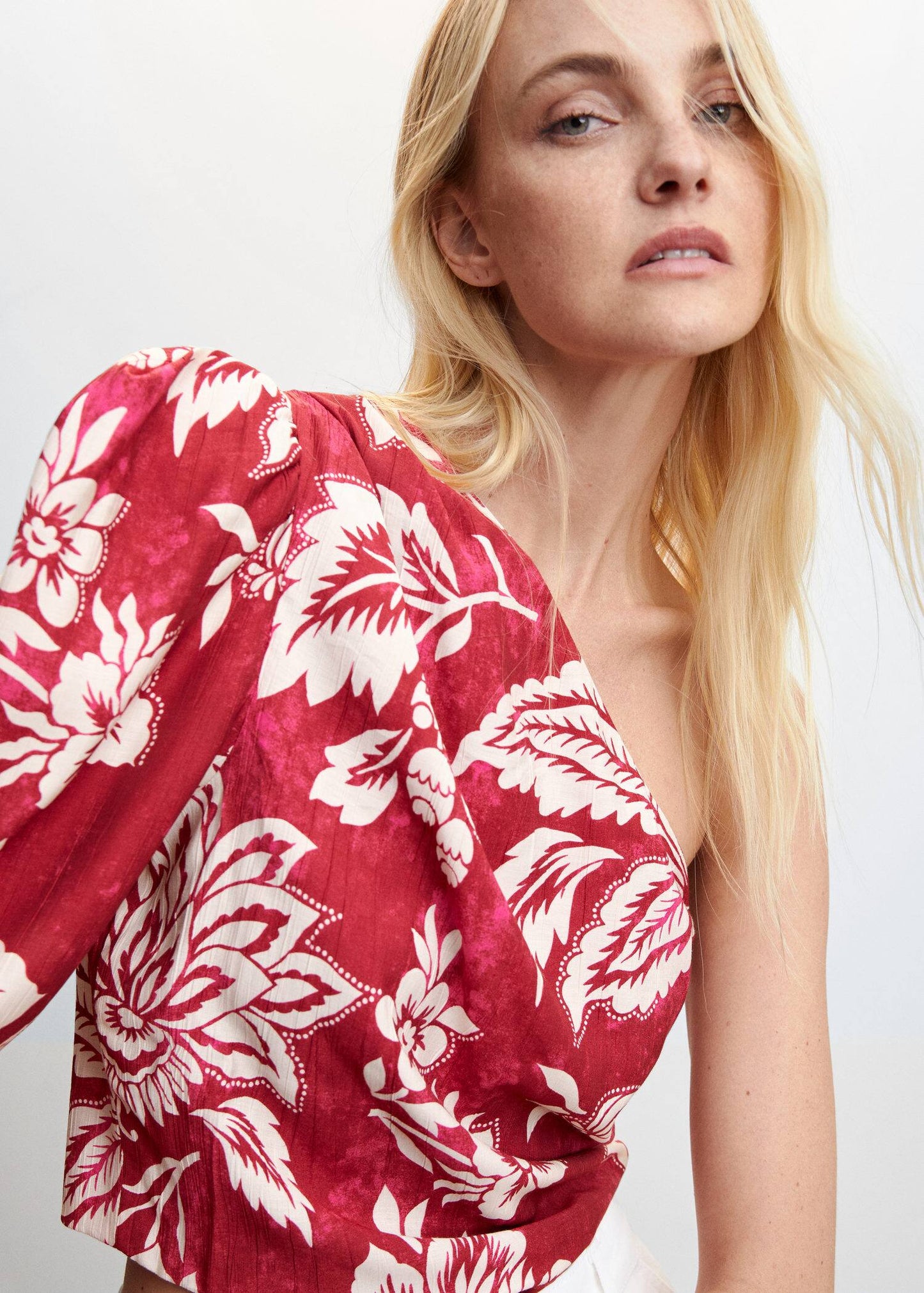 Blusa Asimétrica Estampada Rosa