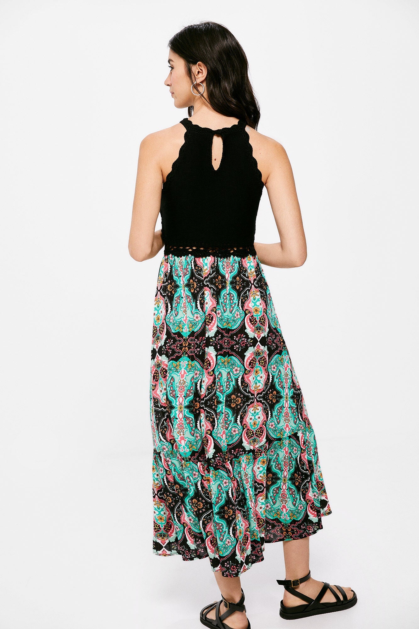 Vestido Midi Corte Halter Negro/Multicolor