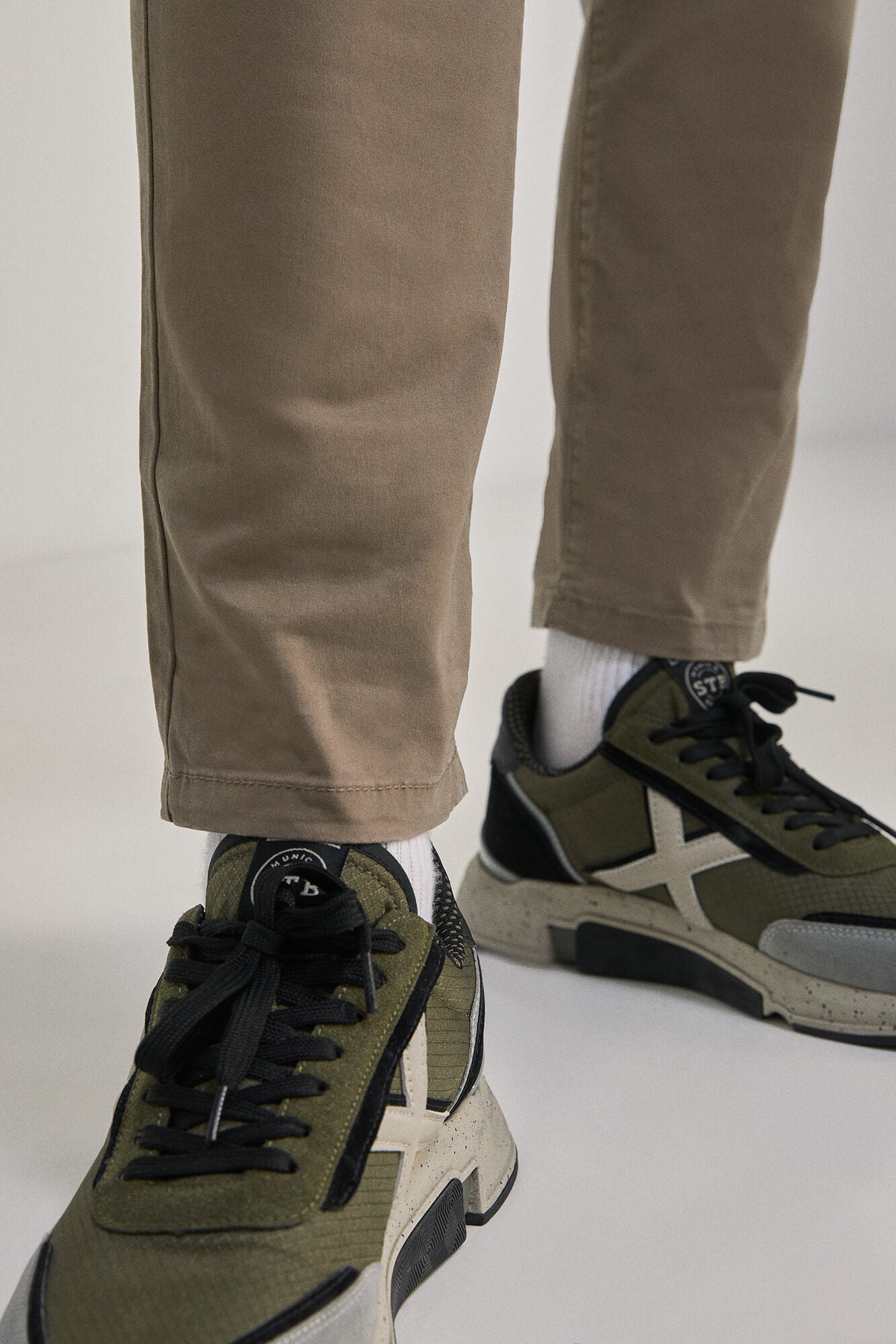 Pantalones Brown
