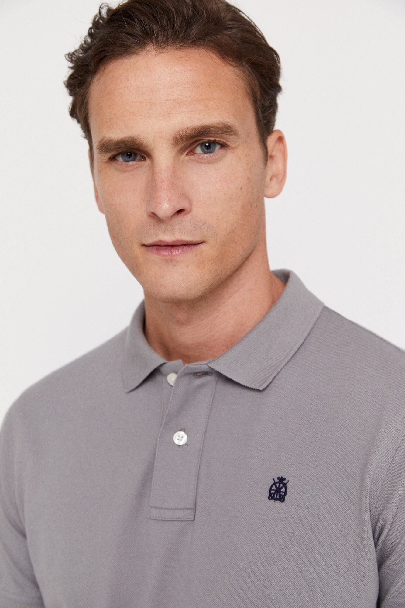 Polos Grey