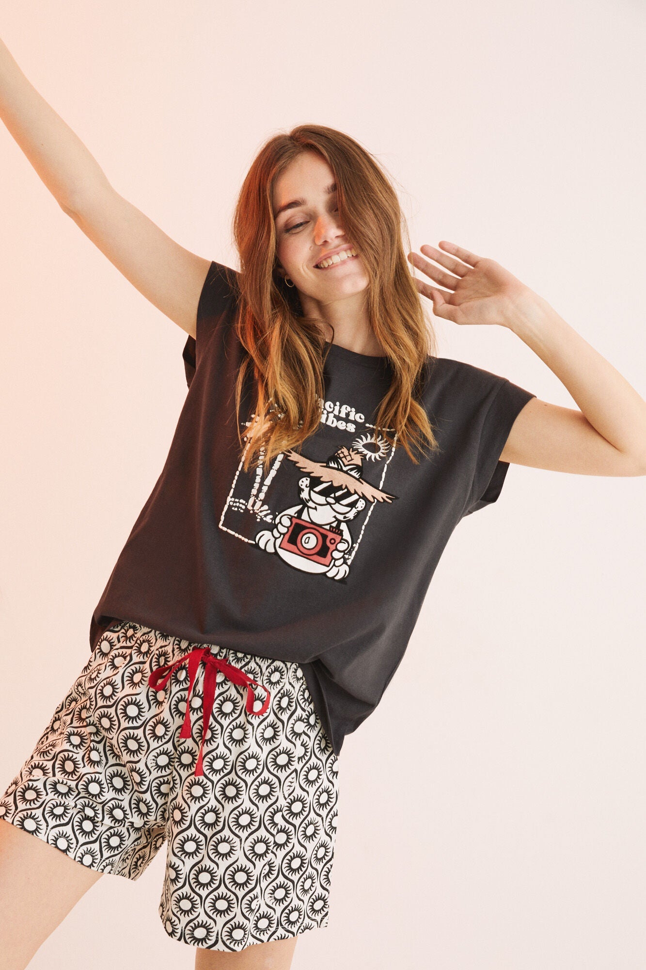 Pijama Corta Diseño Garfield Negro