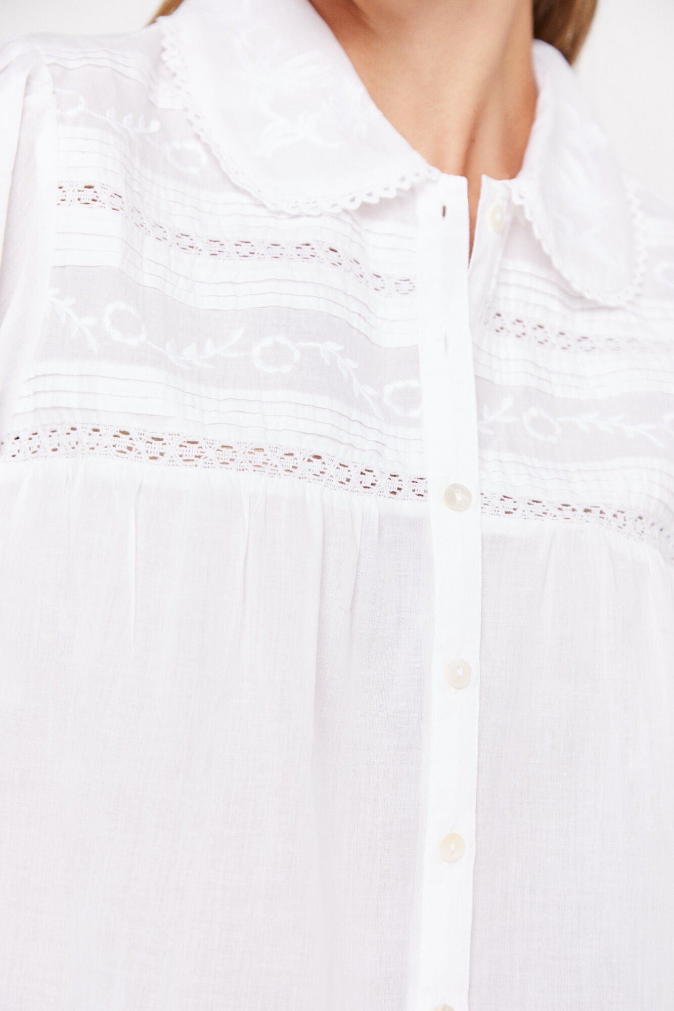 Blusas White