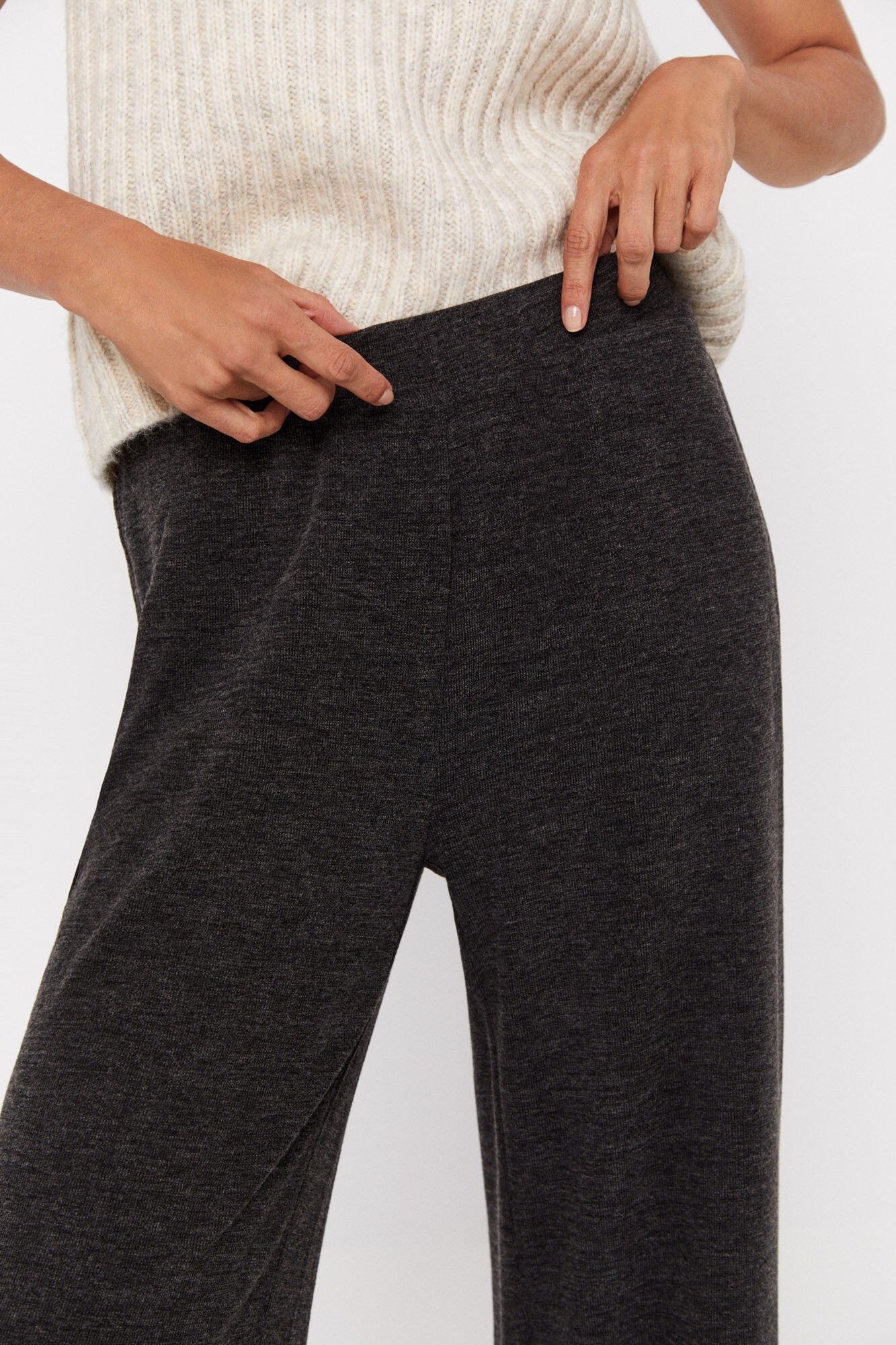 Pantalones Grey