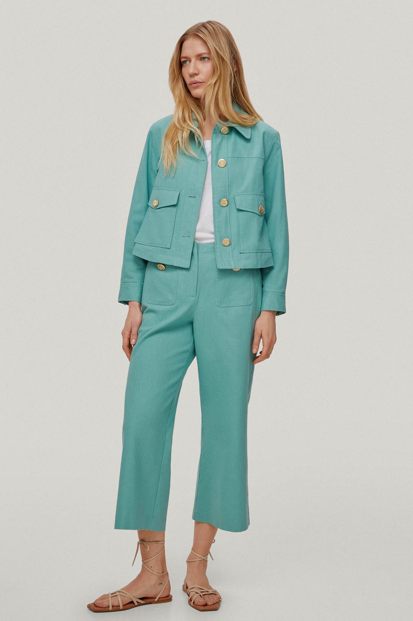 Jacket Corta Bolsillos Verde