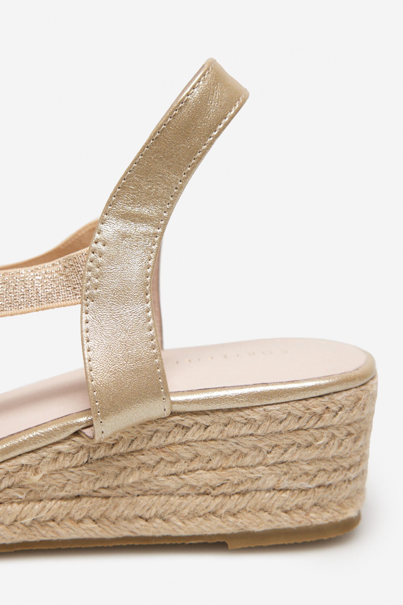 Zapato Cuña Dorado