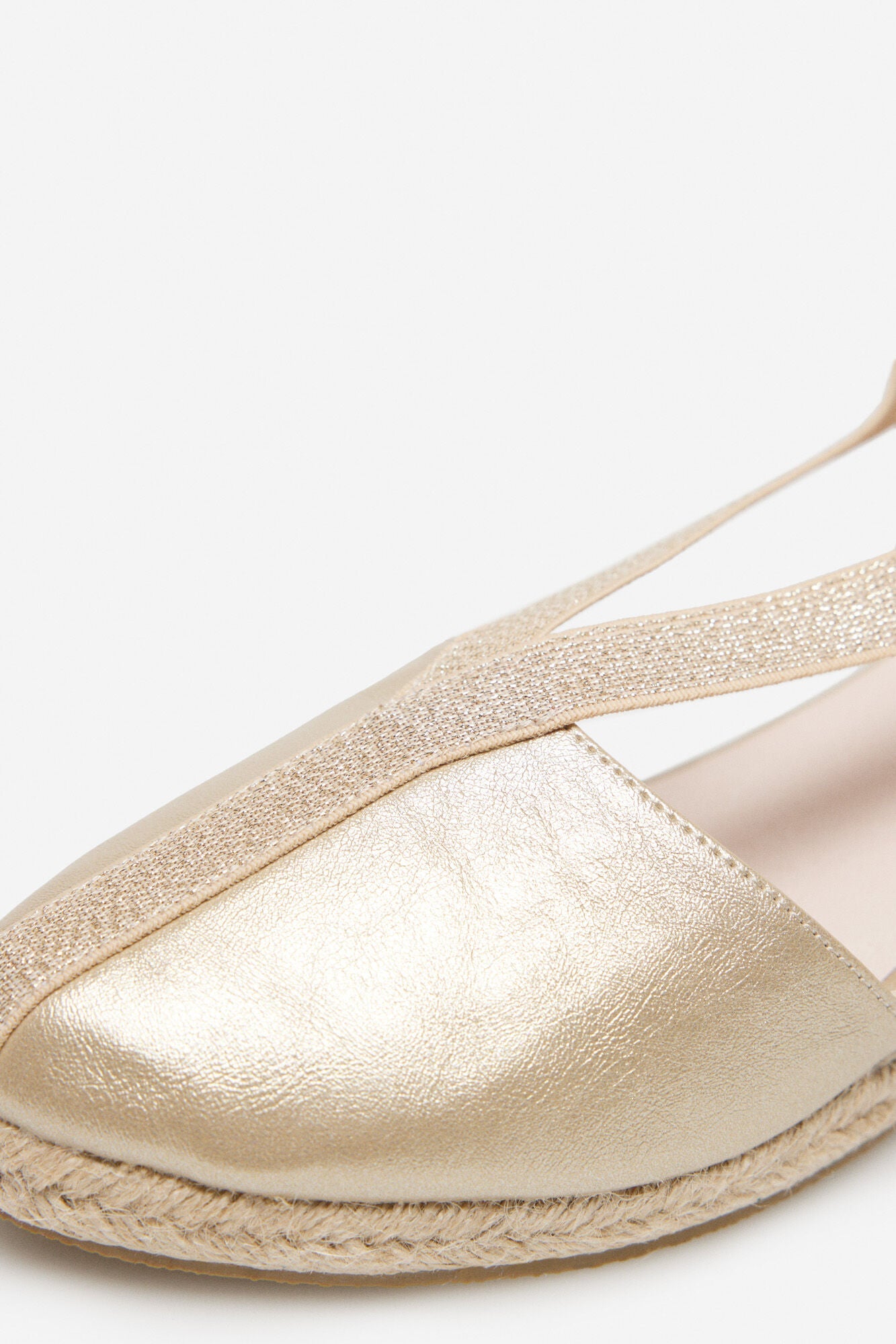 Zapato Cuña Dorado