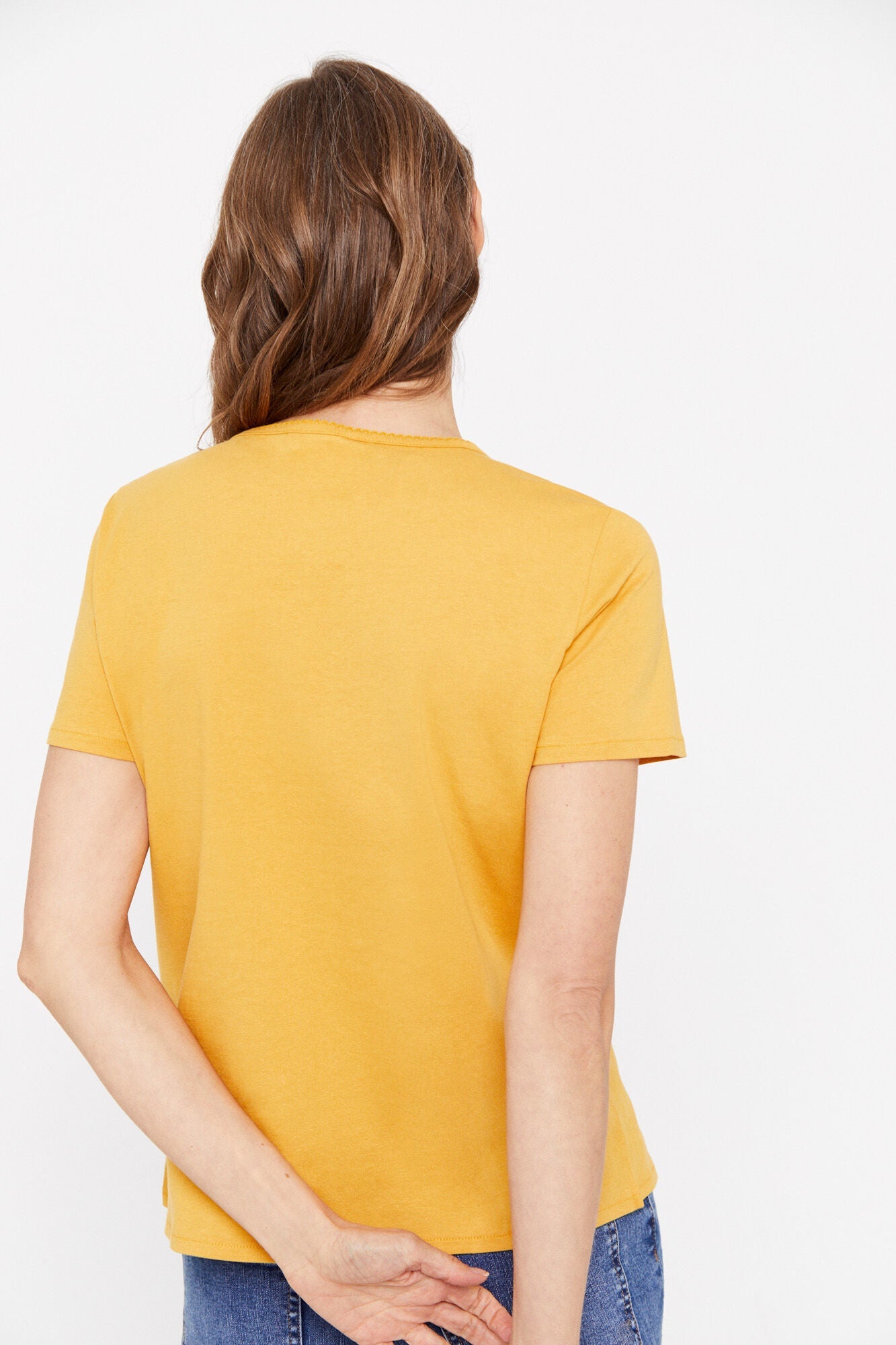 Camiseta Bordada Amarillo
