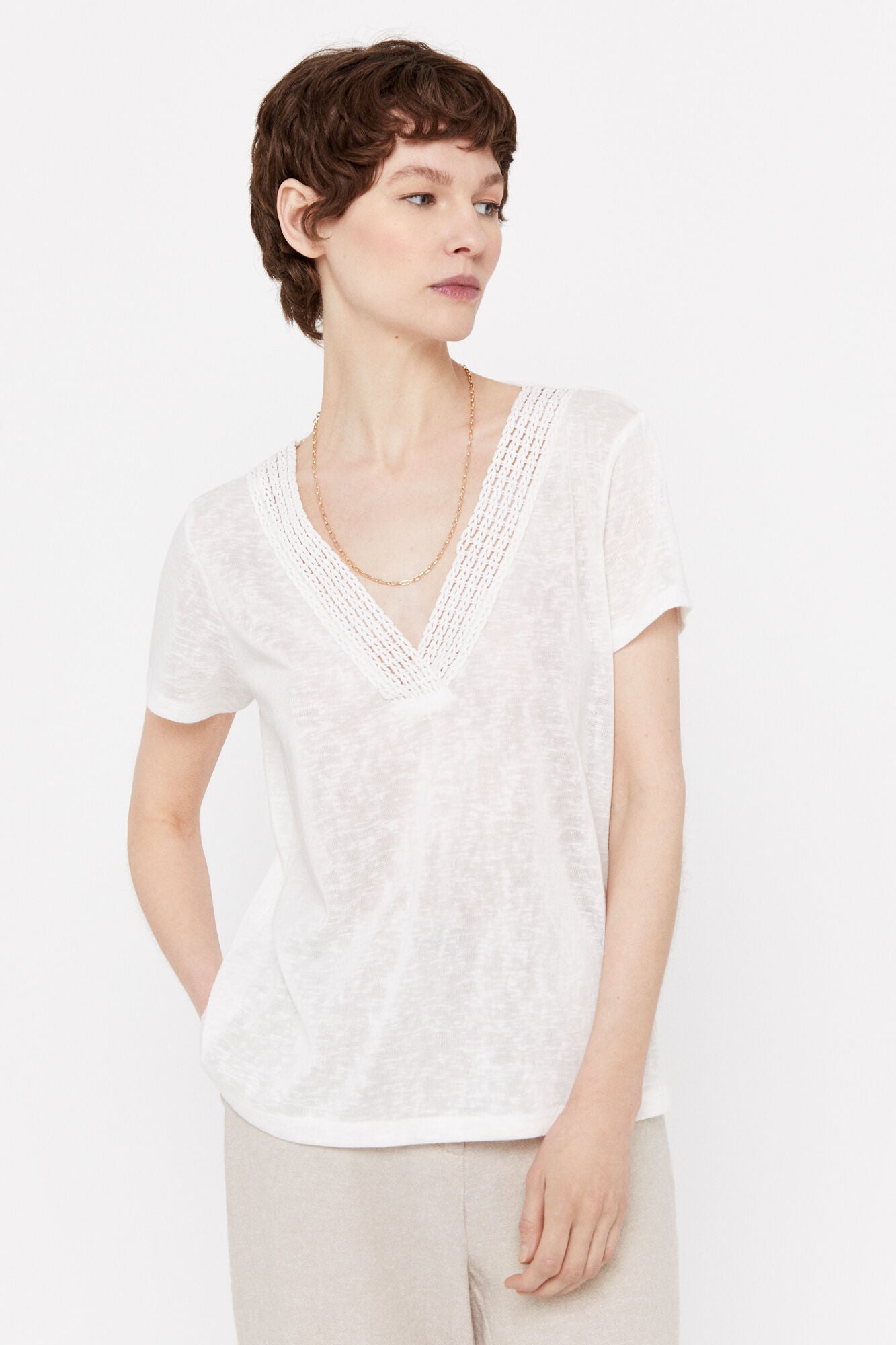 Camiseta Escote Pico Blanco