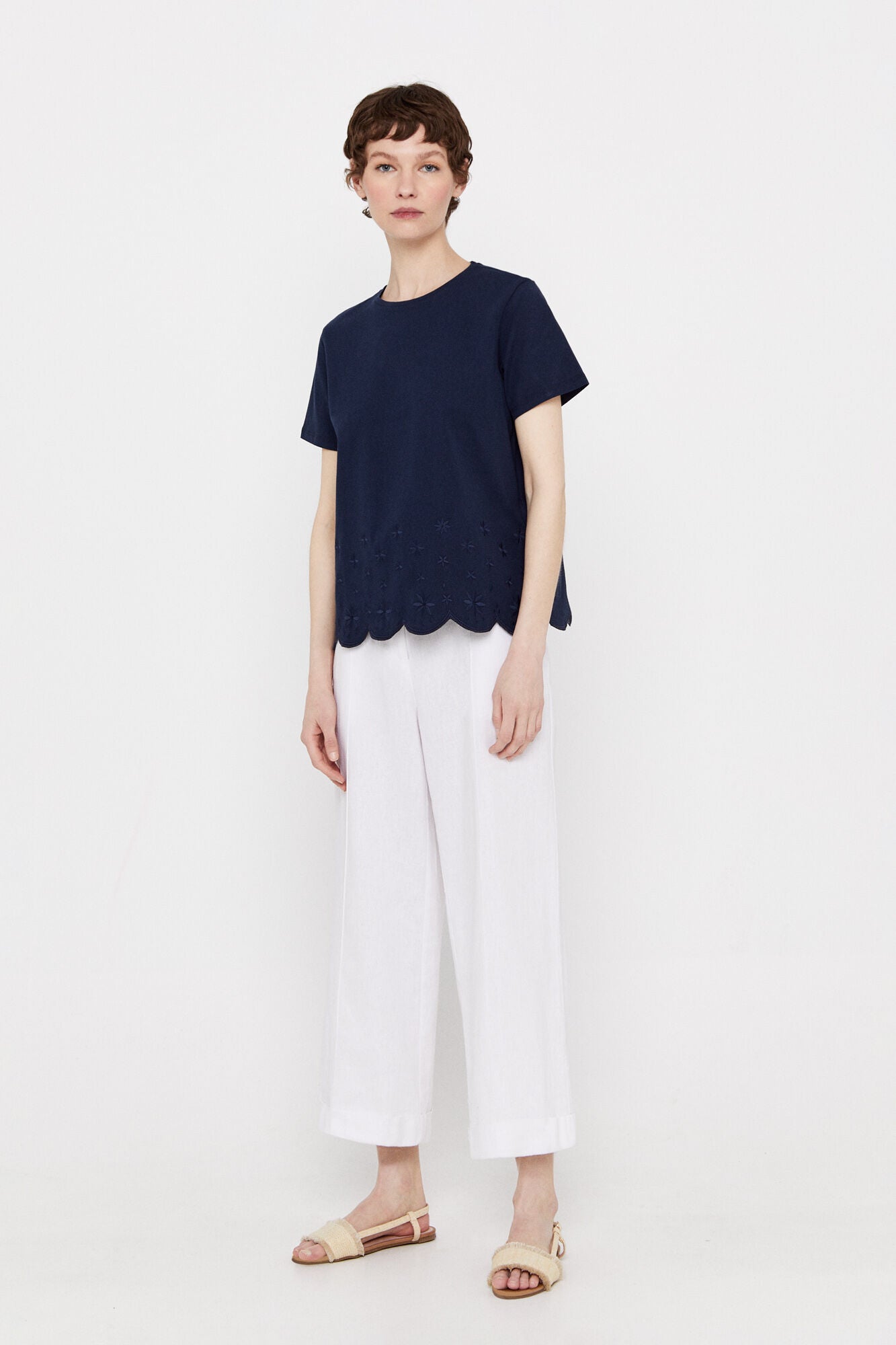 Camiseta Bajo Bordado Azul